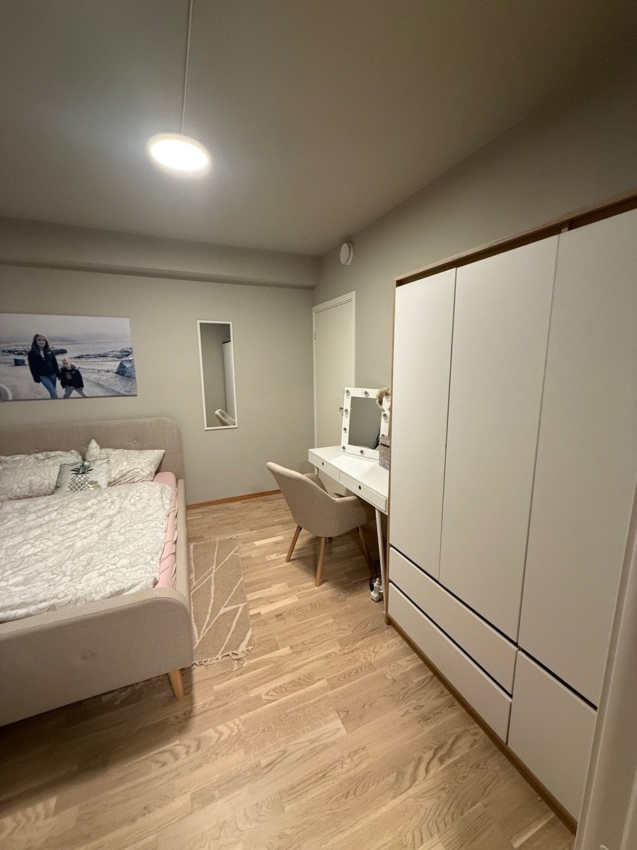 Soverom 1 møblert Galleribilde