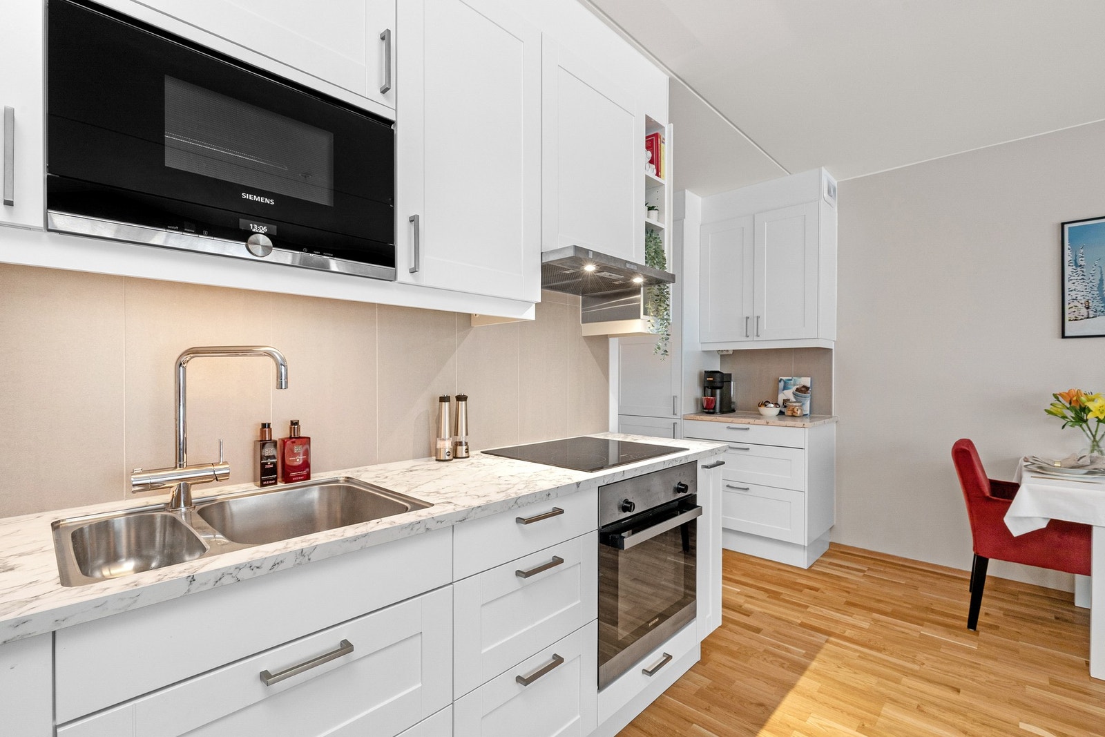 Alle hvitevarer på kjøkkenet medfølger. Galleribilde