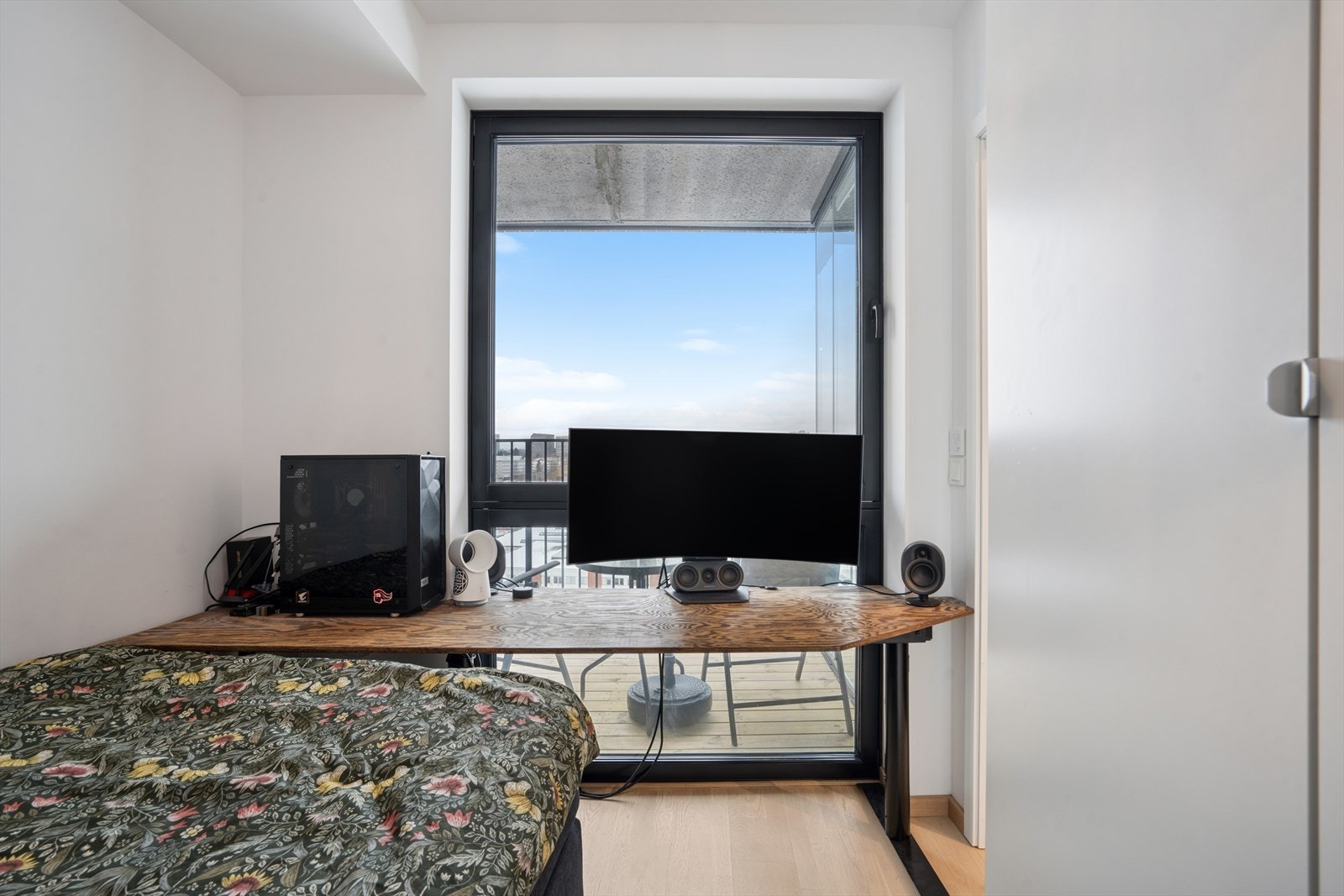 Soverom med fine innredningsmuligheter. Galleribilde