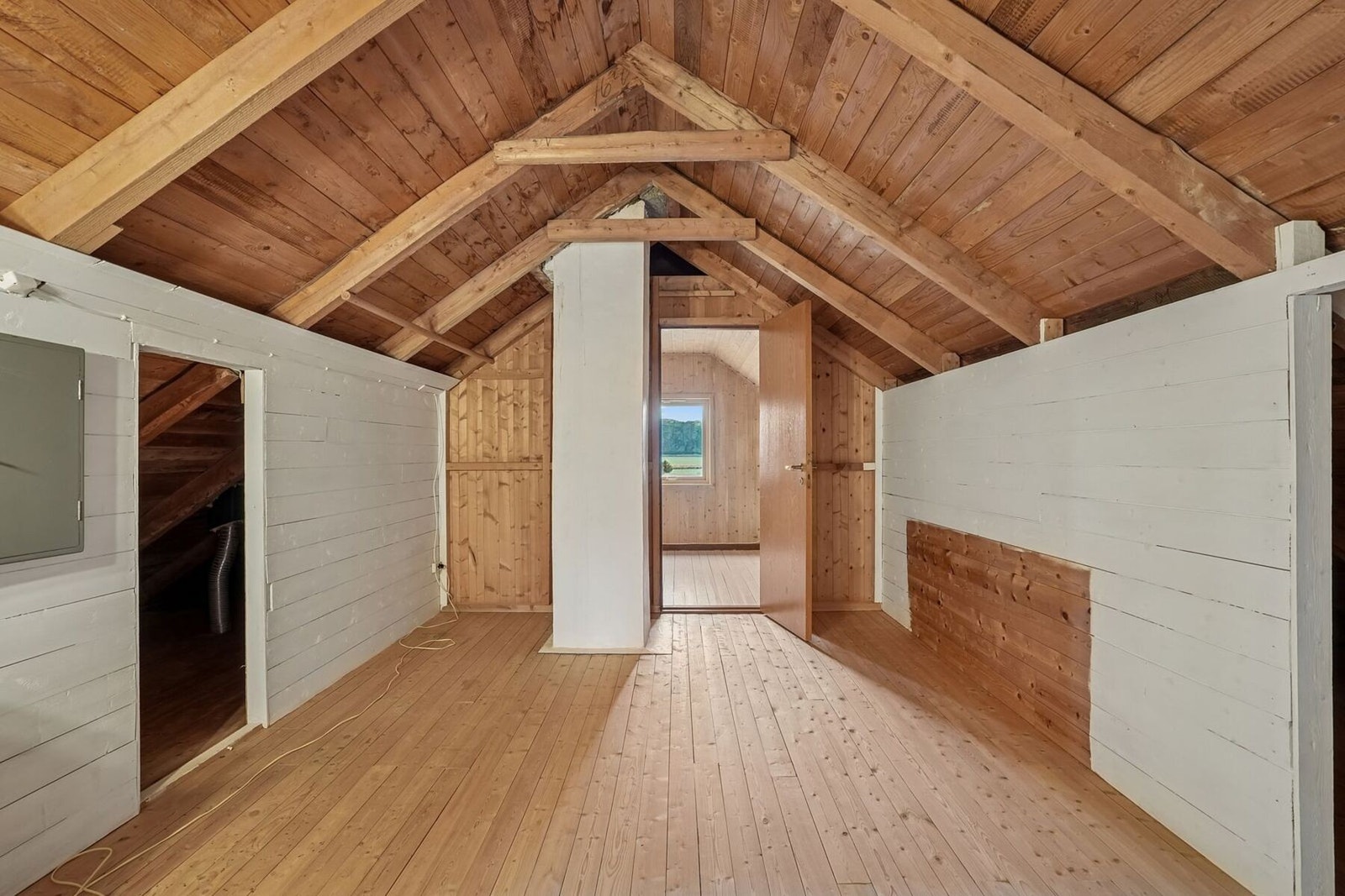 Loftsrom. Galleribilde