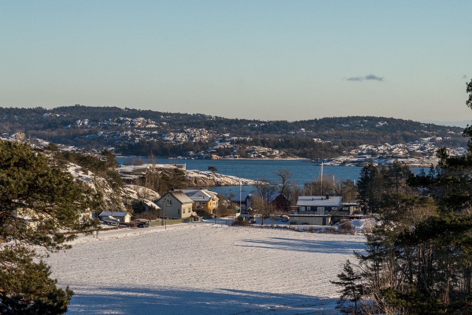 Nydelig utsikt fra eiendommen! Galleribilde