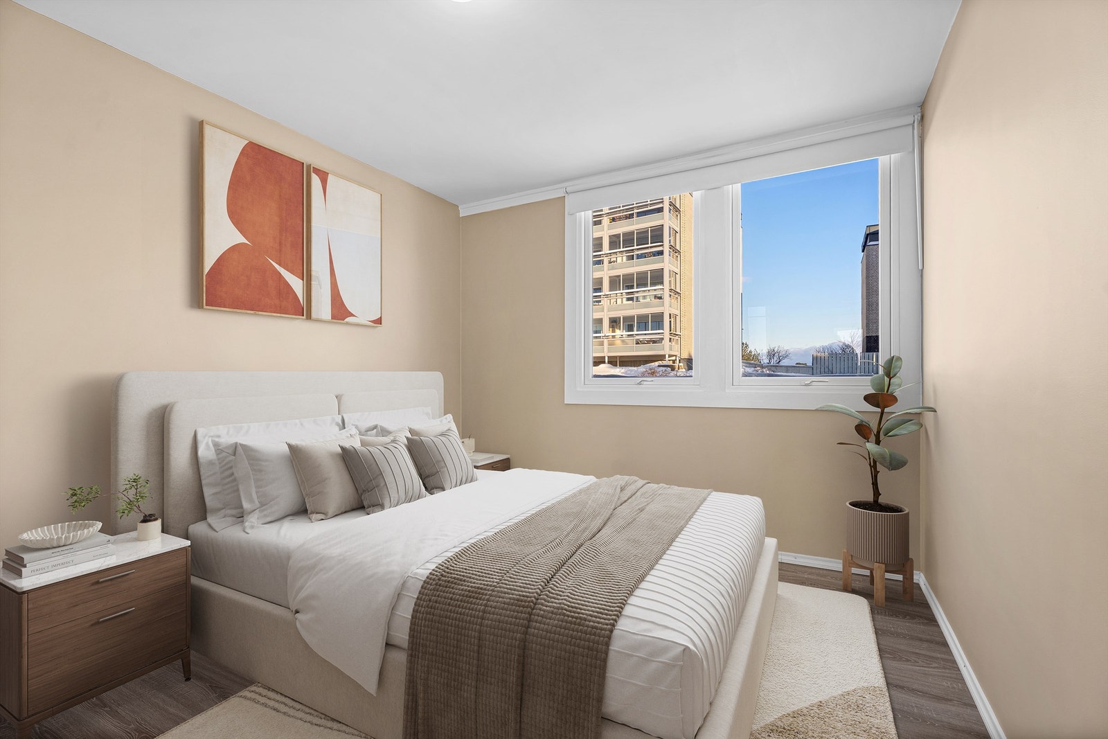 Soverommet er av god størrelse med plass til dobbeltseng og tilhørende møblement. (Digital styling). Galleribilde