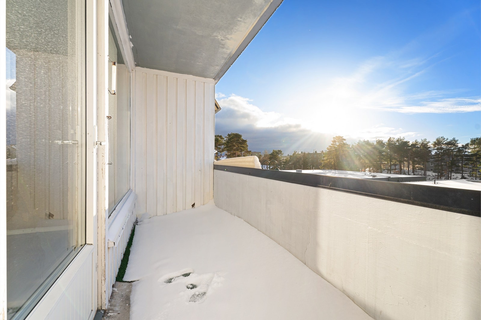 Leiligheten har en hyggelig balkong med gode solforhold. Galleribilde