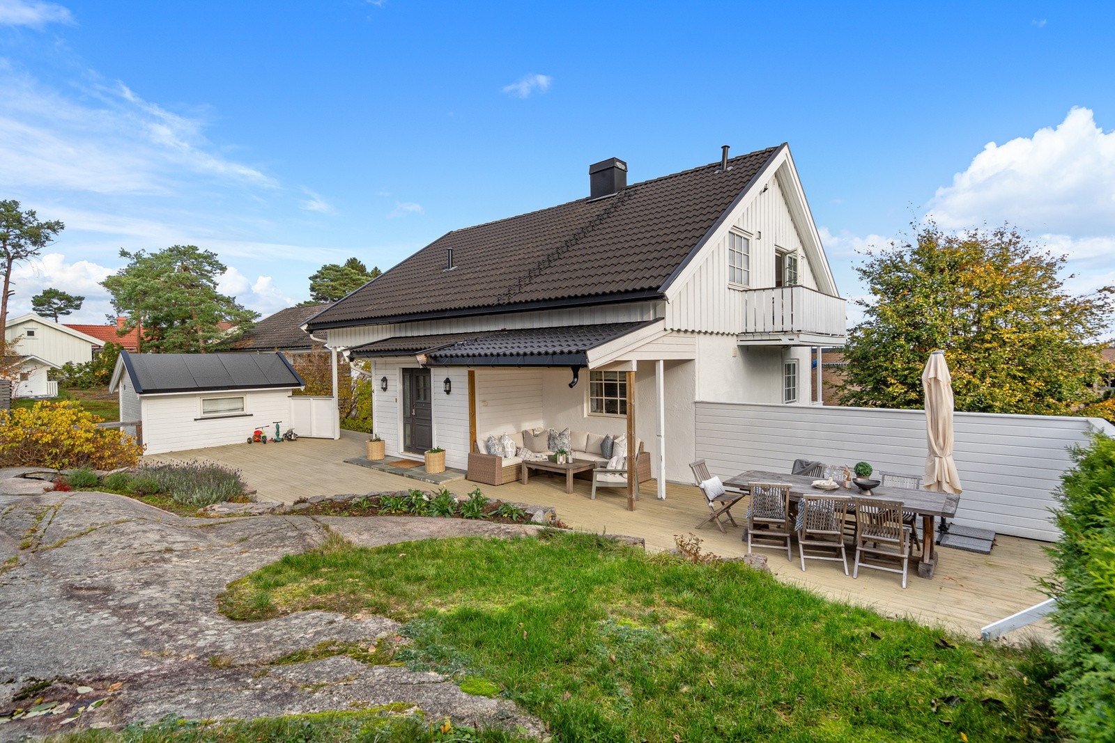 Velkommen til en nydelig enebolig med attraktiv og sentral beliggenhet på Nøtterøy Galleribilde