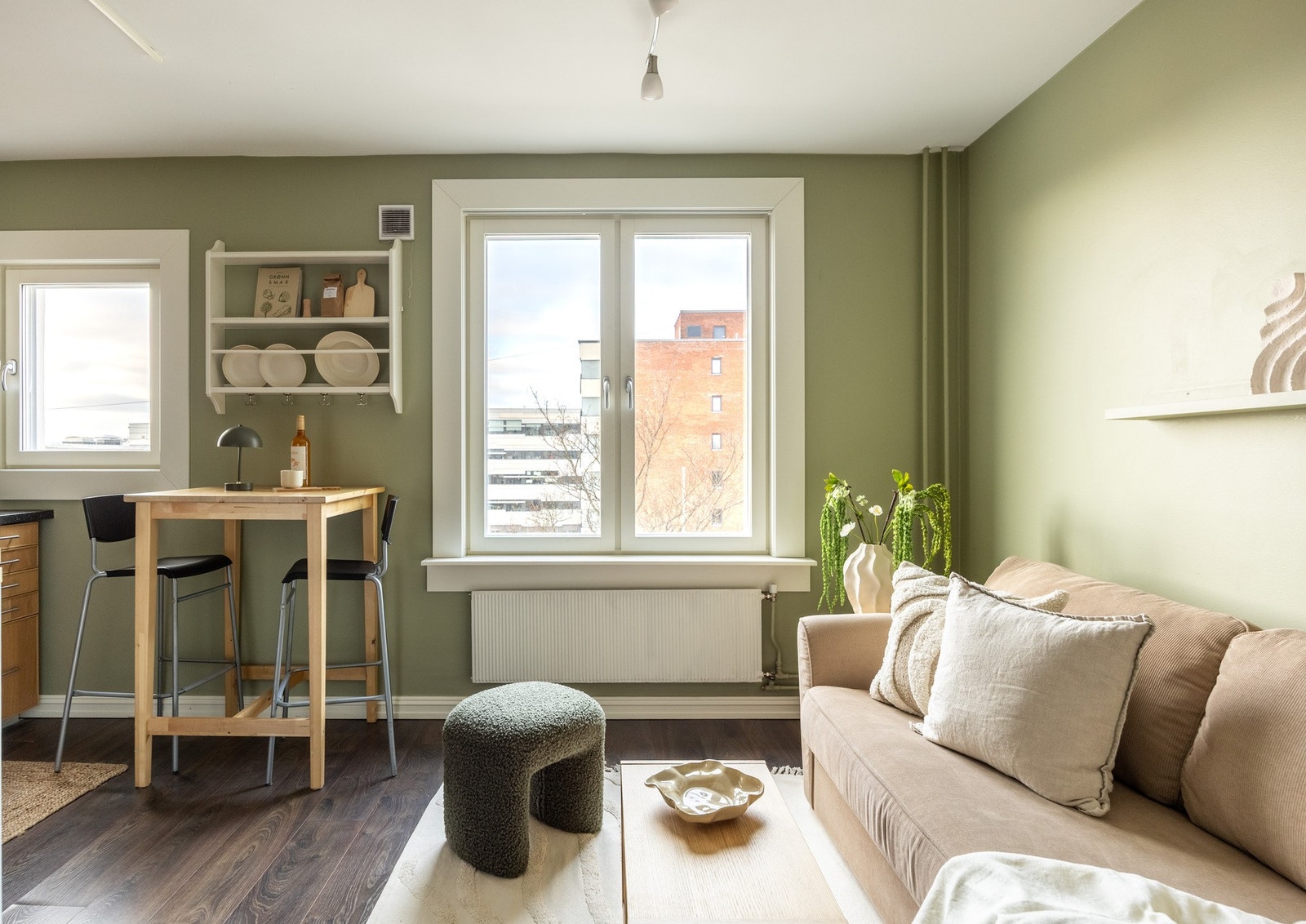 Leiligheten har en optimal planløsning som gjør at den oppleves større enn arealet tilsier. Galleribilde