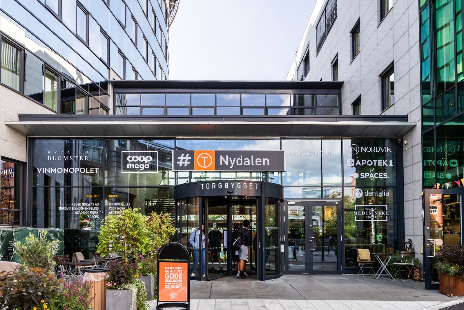 Nydalen T ligger like ved. Galleribilde