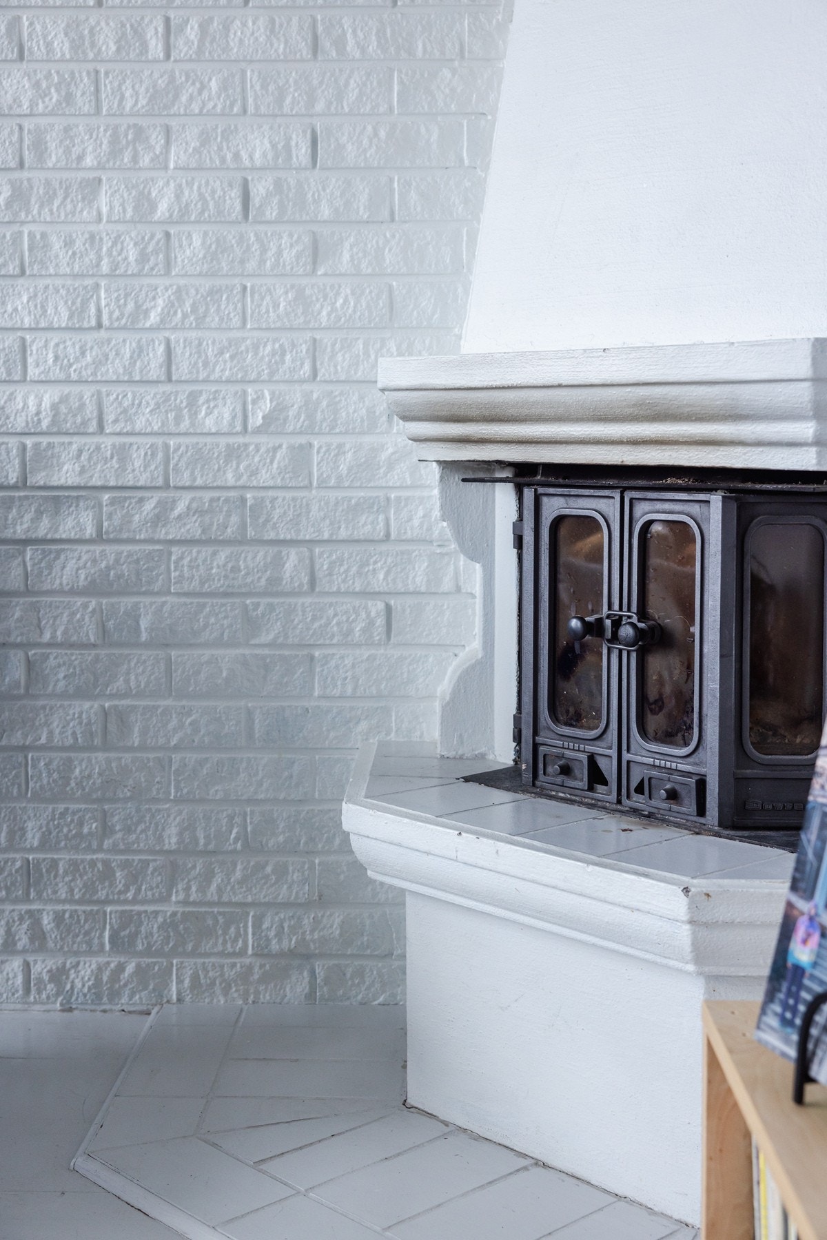 Peisen er et naturlig blikkfang og gir rommet en varm atmosfære i de kalde vintermånedene Galleribilde