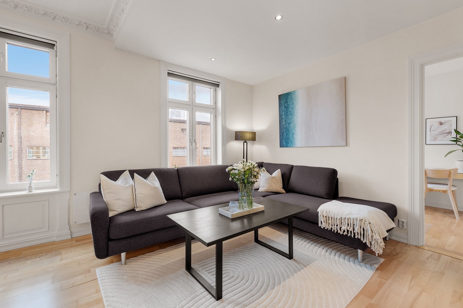 Her kan man møblere etter eget behov, og leilighetens planløsning skaper en svært hyggelig sofakrok. Galleribilde