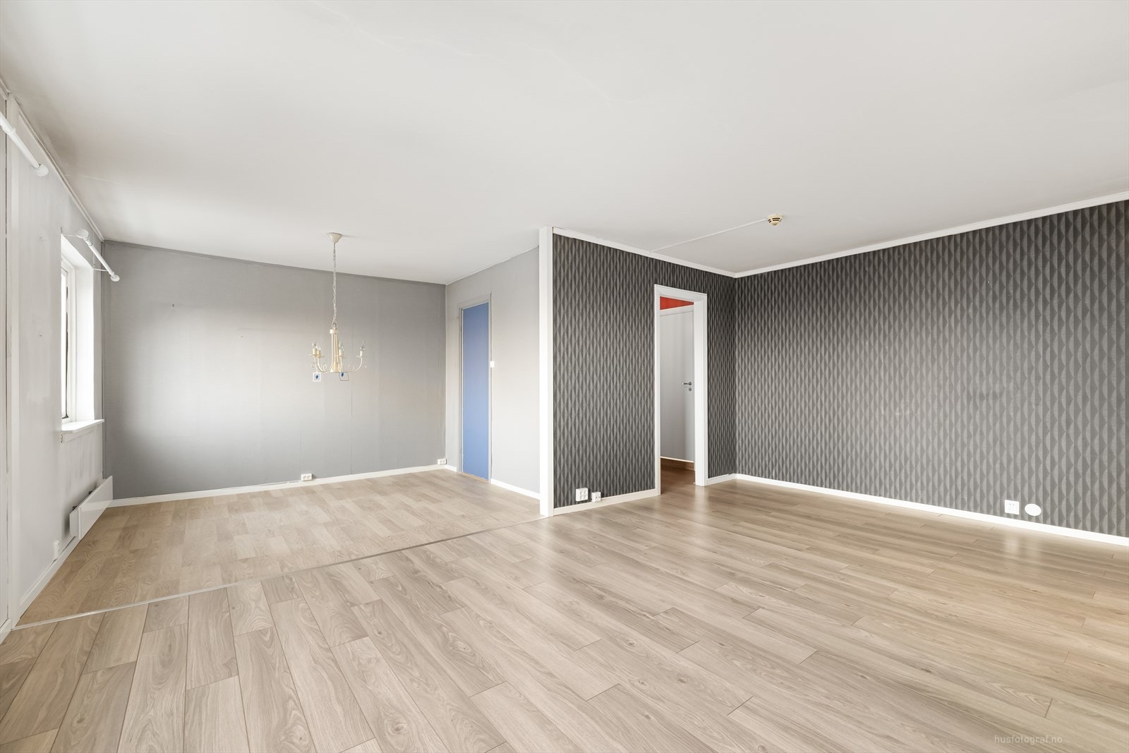 Stor og romslig stue. Galleribilde