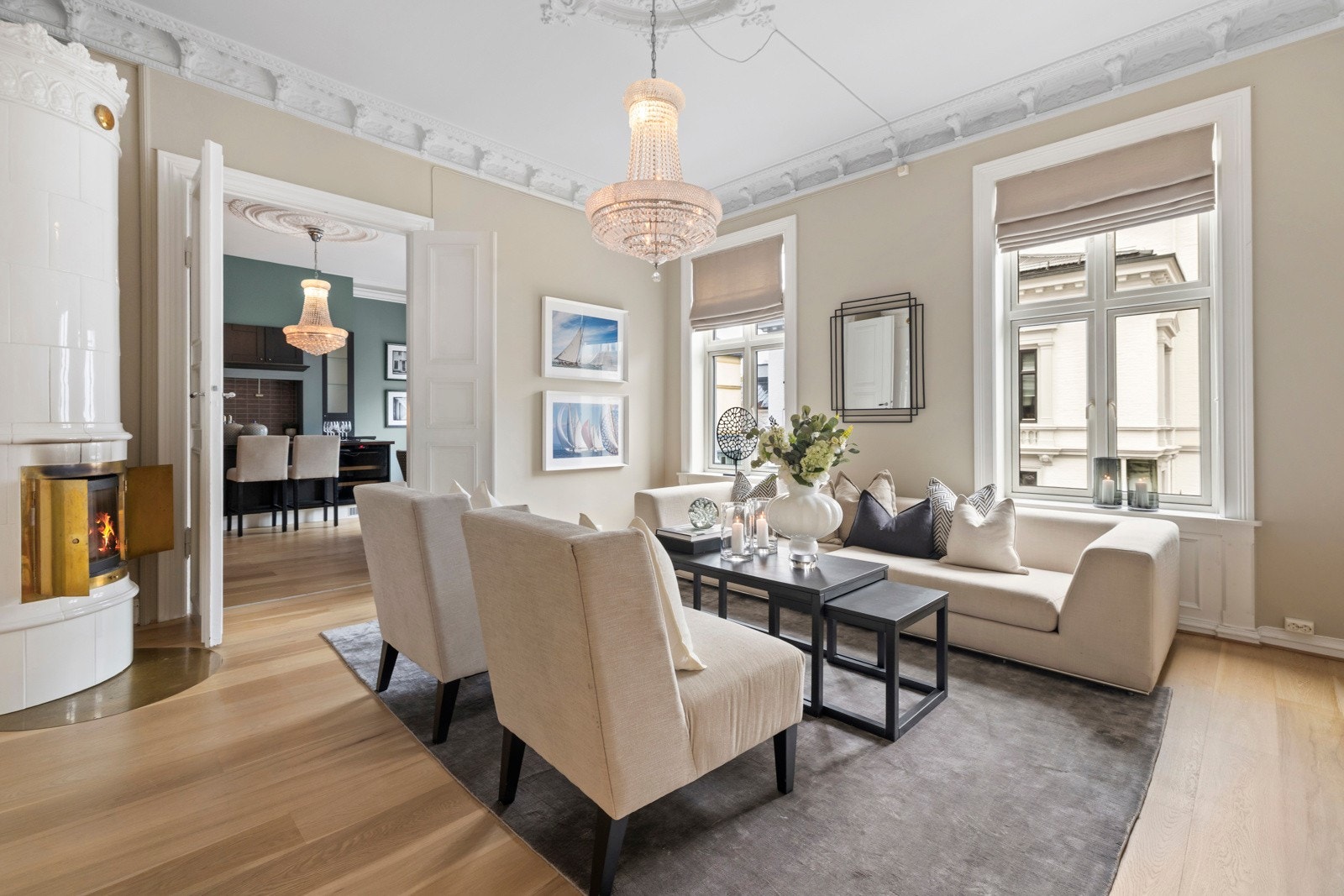 Det er en sann glede å ønske velkommen til Eilert Sundts gate 42A - En betydelig påkostet leilighet med alle de lekre Frognerdetaljene du ønsker deg! Presentert av Bendik Haug v/PROAKTIV Galleribilde