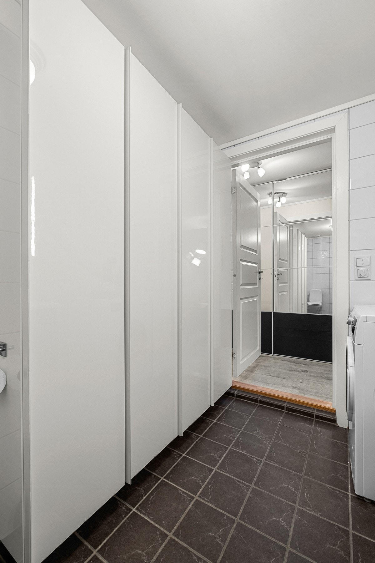 Skapinnredning for lagringsplass Galleribilde