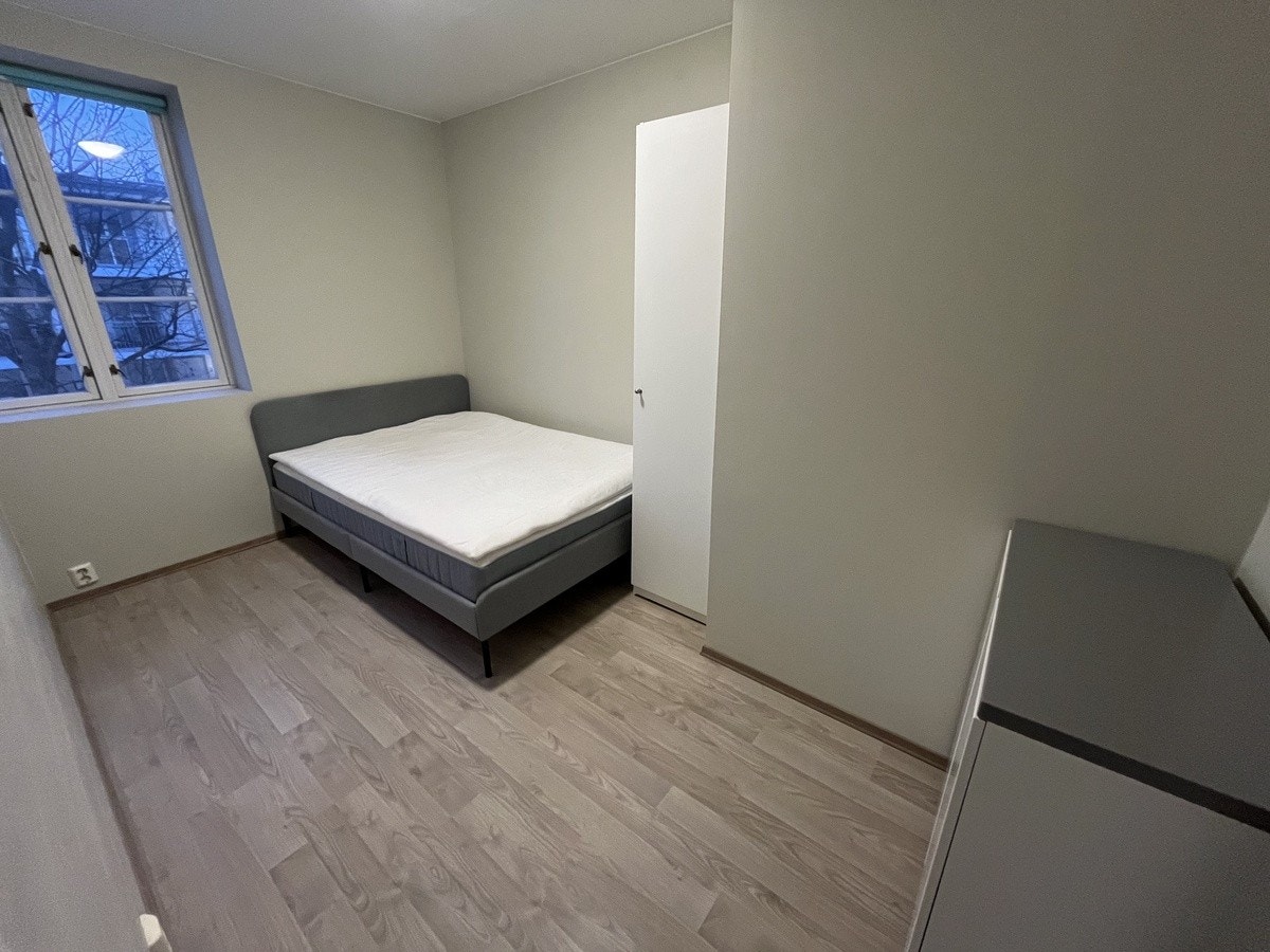 Soverom 2 (møblert) Galleribilde