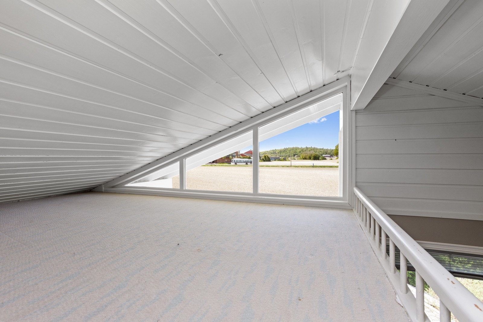 Hems med plass til madrass. Galleribilde