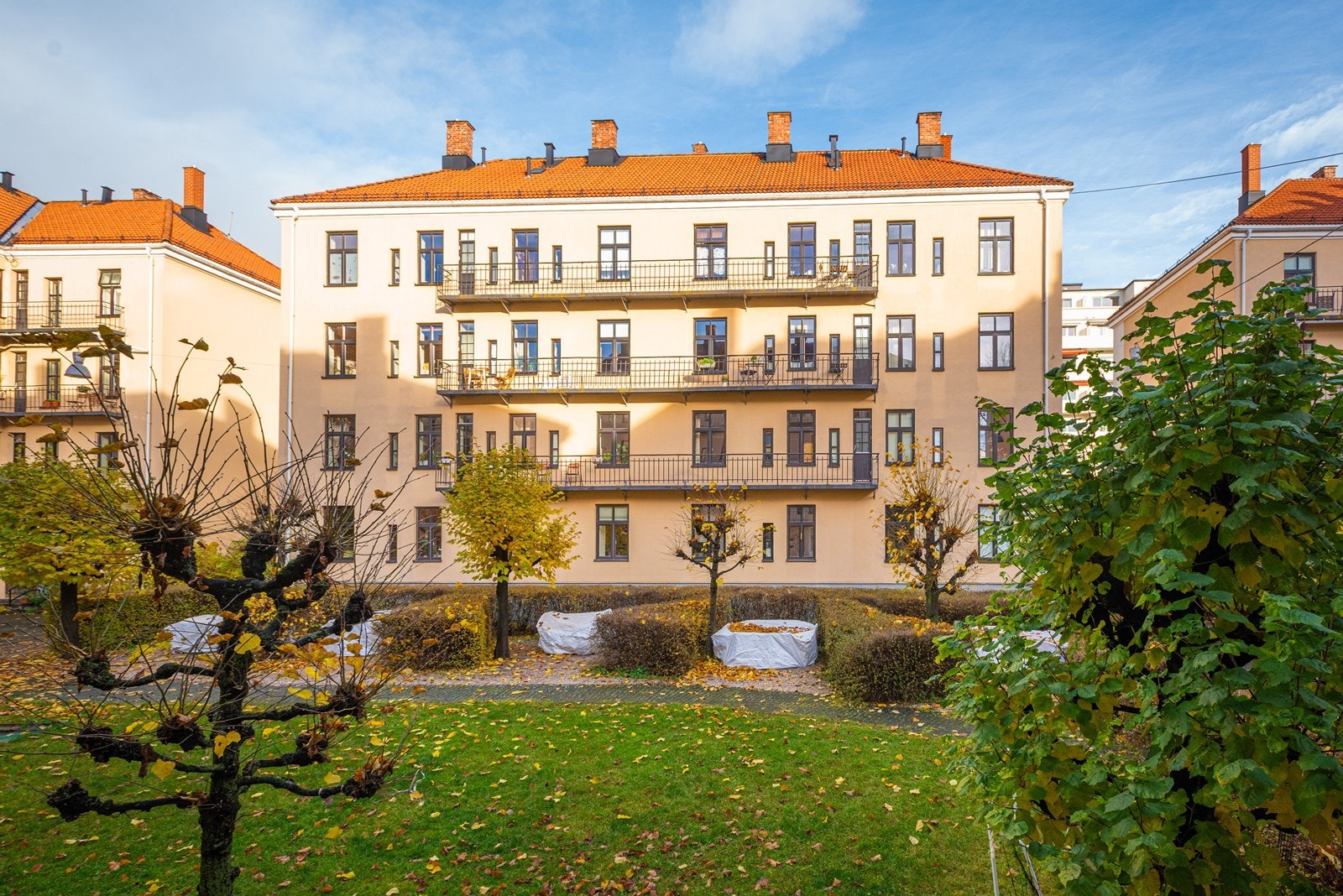 Flotte fasader i et av Oslos fineste strøk. Her bor du rolig og tilbaketrukket - samtidig med nærhet til "alt". Galleribilde