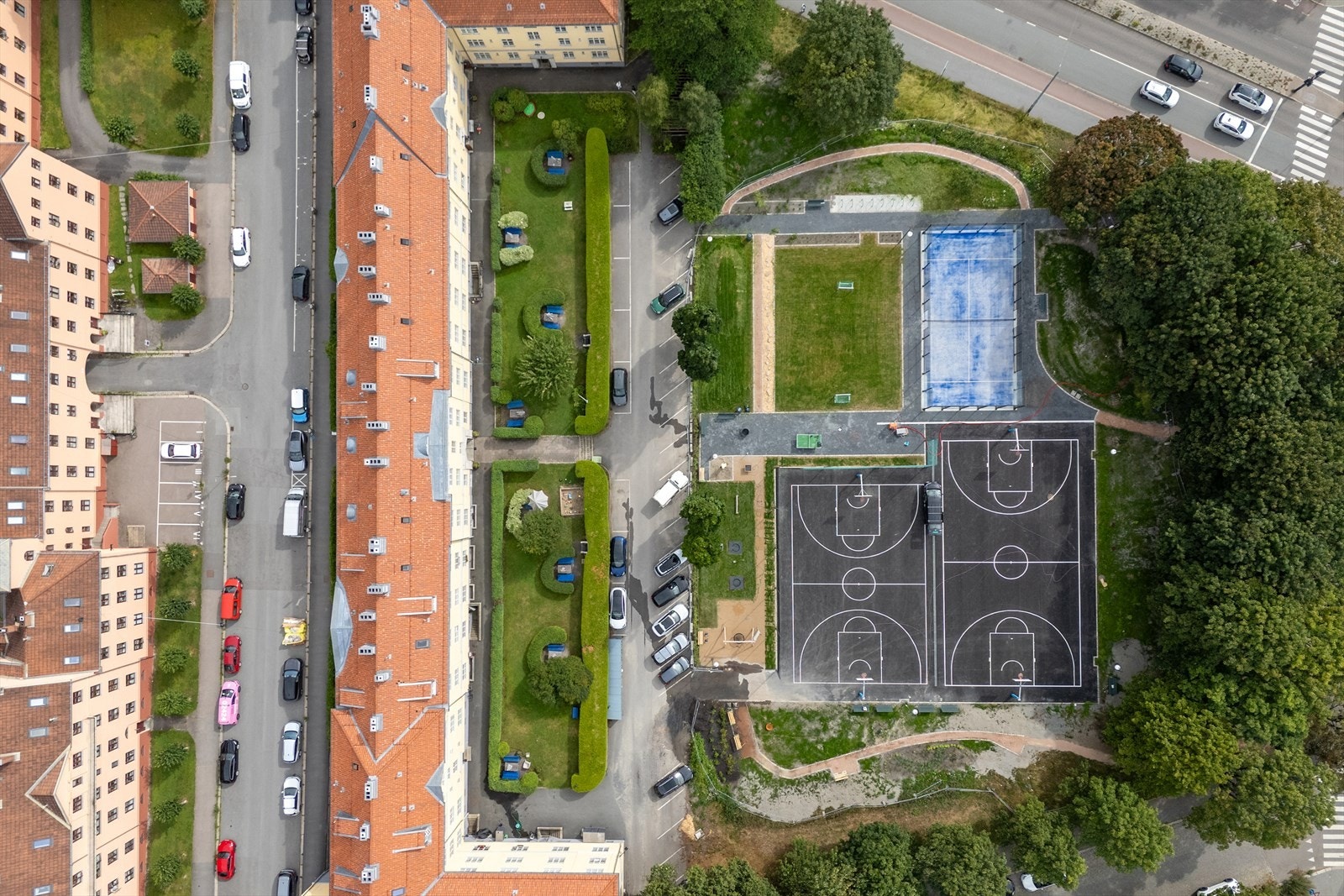 Her bor du i et populært område med kort vei til Akerselva, badeplasser og turstier - samtidig som du har nærhet til dagligvarebutikker og kollektivtransport. Galleribilde