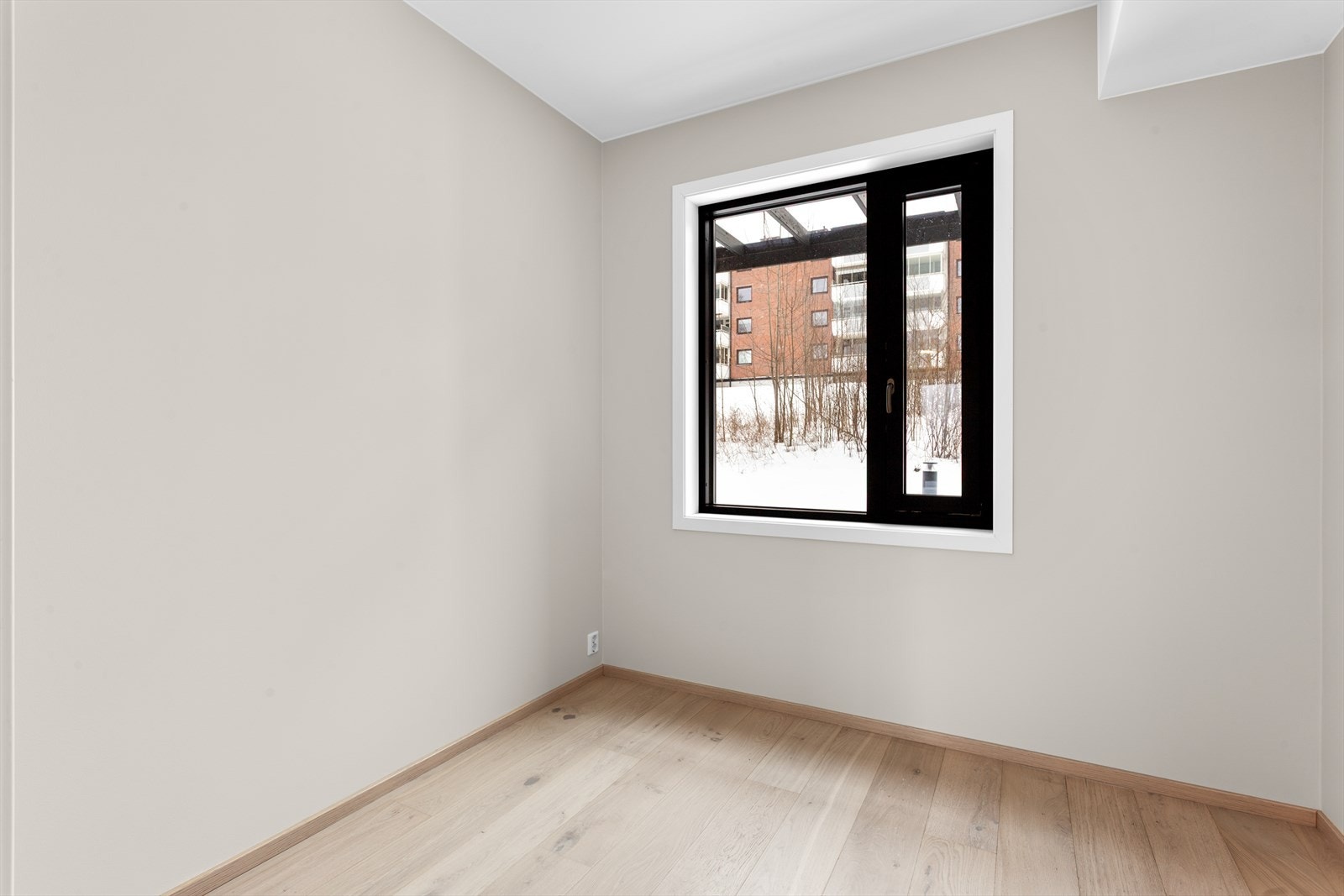 Soverom 2 - Rommet egner seg utmerket som barnerom, gjesterom eller hjemmekontor. Galleribilde