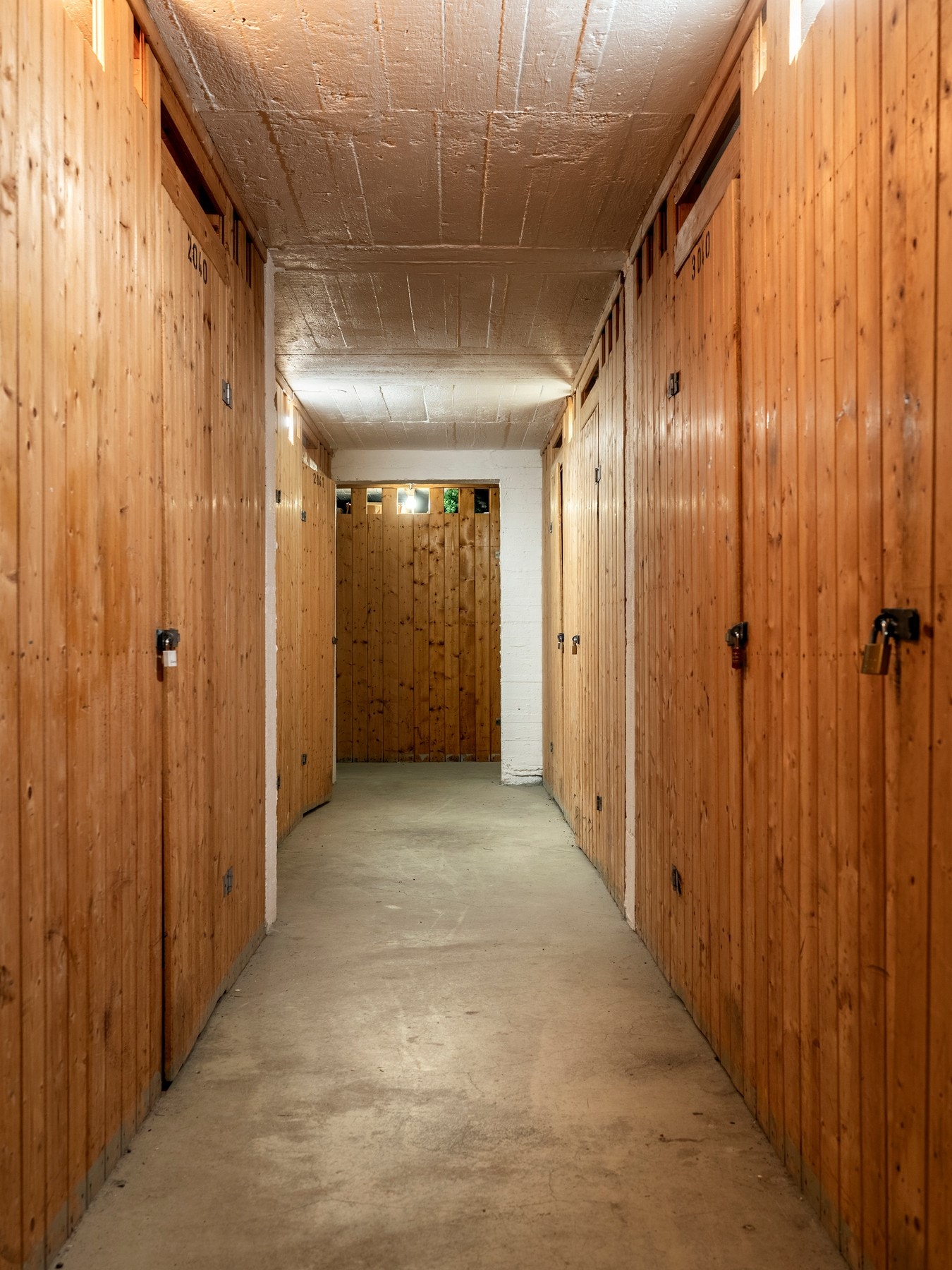 Det er ekstra lagringsplass i både loftsbod og kjellerbod. Galleribilde