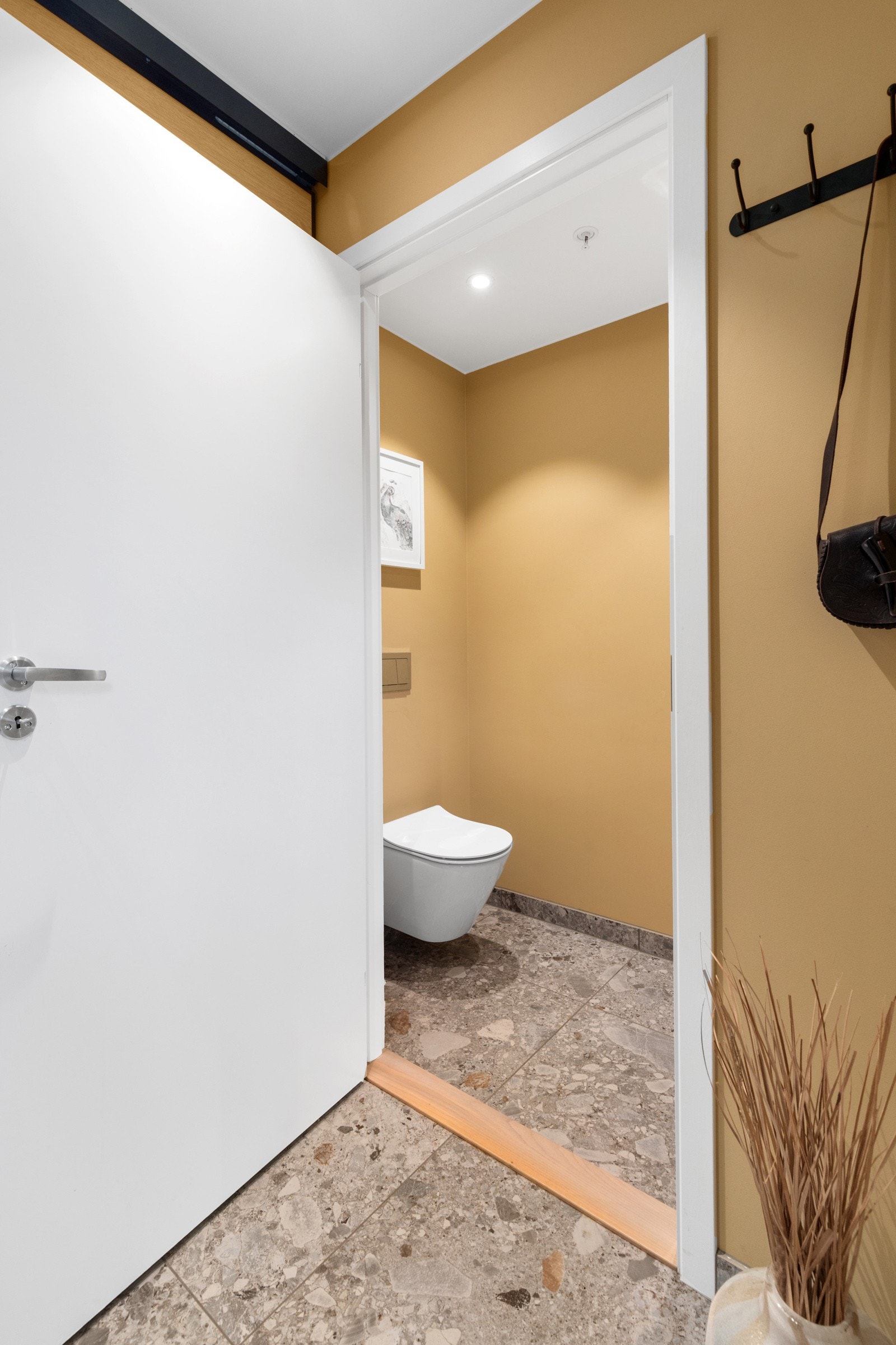 Toalett Galleribilde