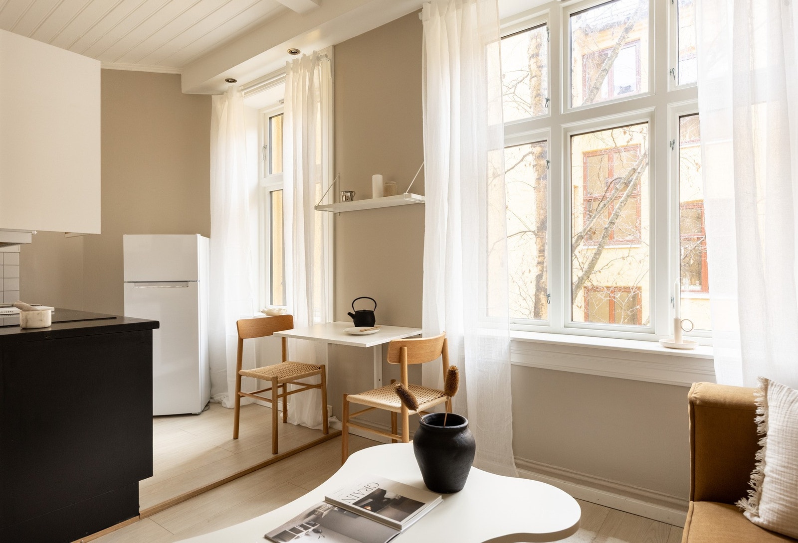 Perfekt førstegangskjøp med sentral beliggenhet på Grünerløkka med gangavstand til alt man trenger i hverdagen. Galleribilde