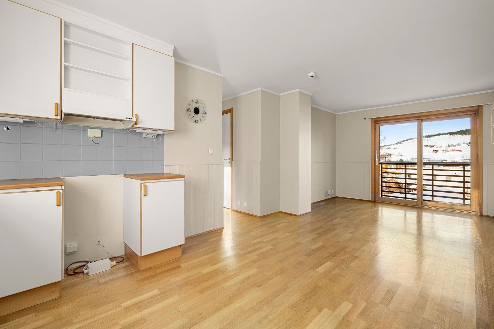 Kjøkken mot stue. Galleribilde