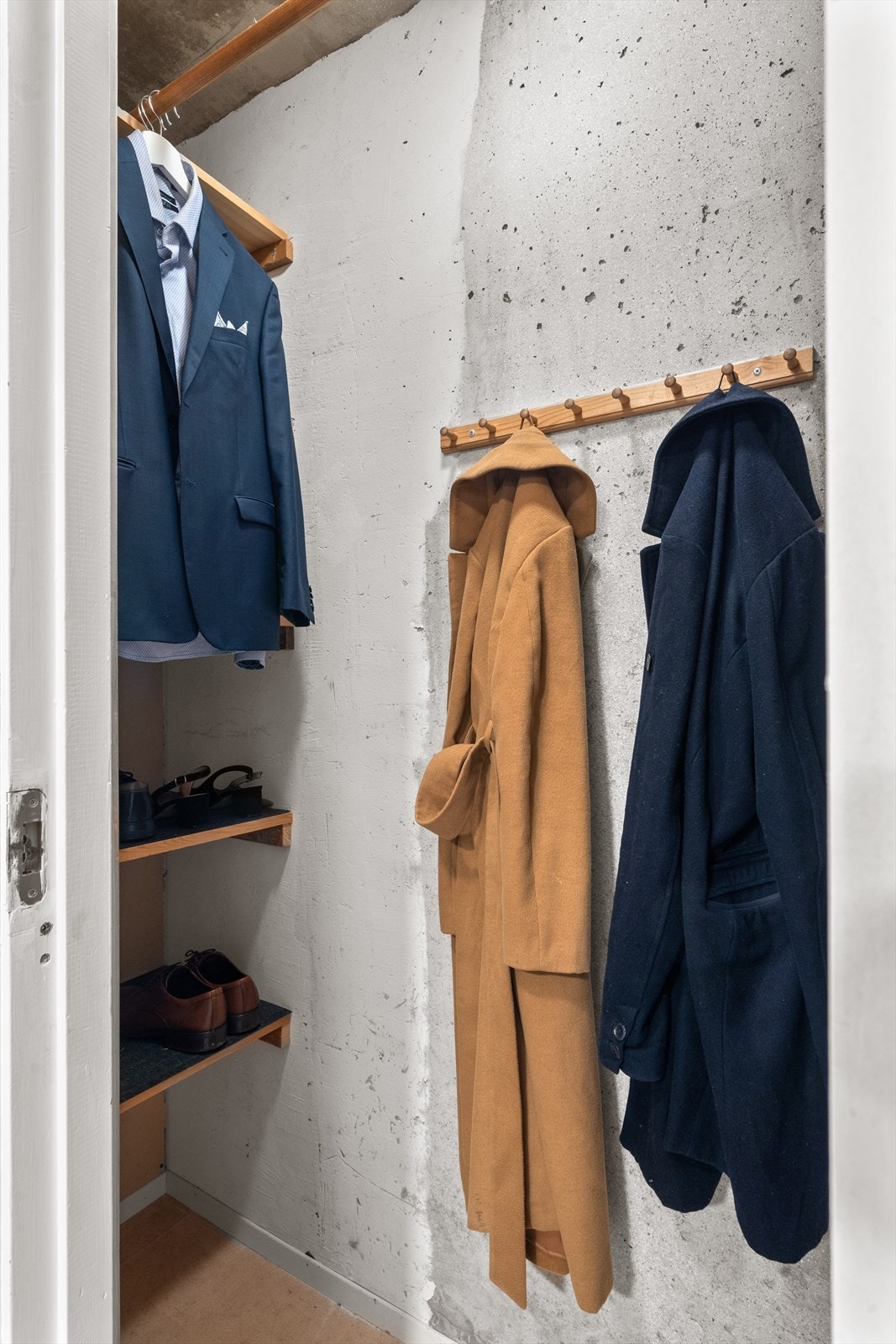 Rikelig med oppbevaringsplass i leiligheten. Praktisk innvendig bod. Galleribilde