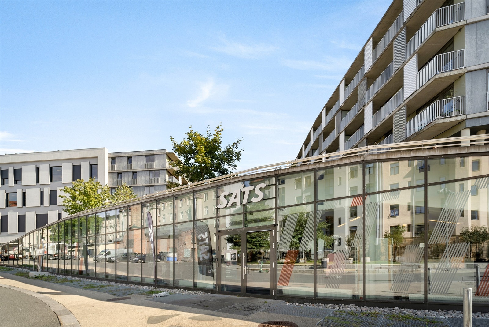 SATS Trondheimsveien, samt flere treningstilbud også kun få minutters gange fra leiligheten. Galleribilde