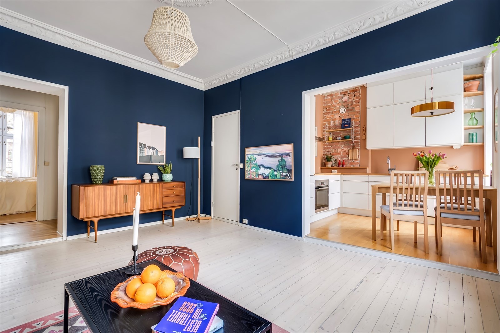 Boligen er gjennomgående, lys og oppleves som helt innflytningsklar! Galleribilde