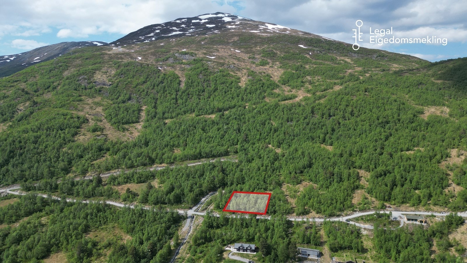 Strandafjellet_tomt.jpg Galleribilde