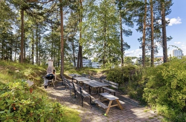 Hyggelig grillområde tilgjengelig for beboerne Galleribilde