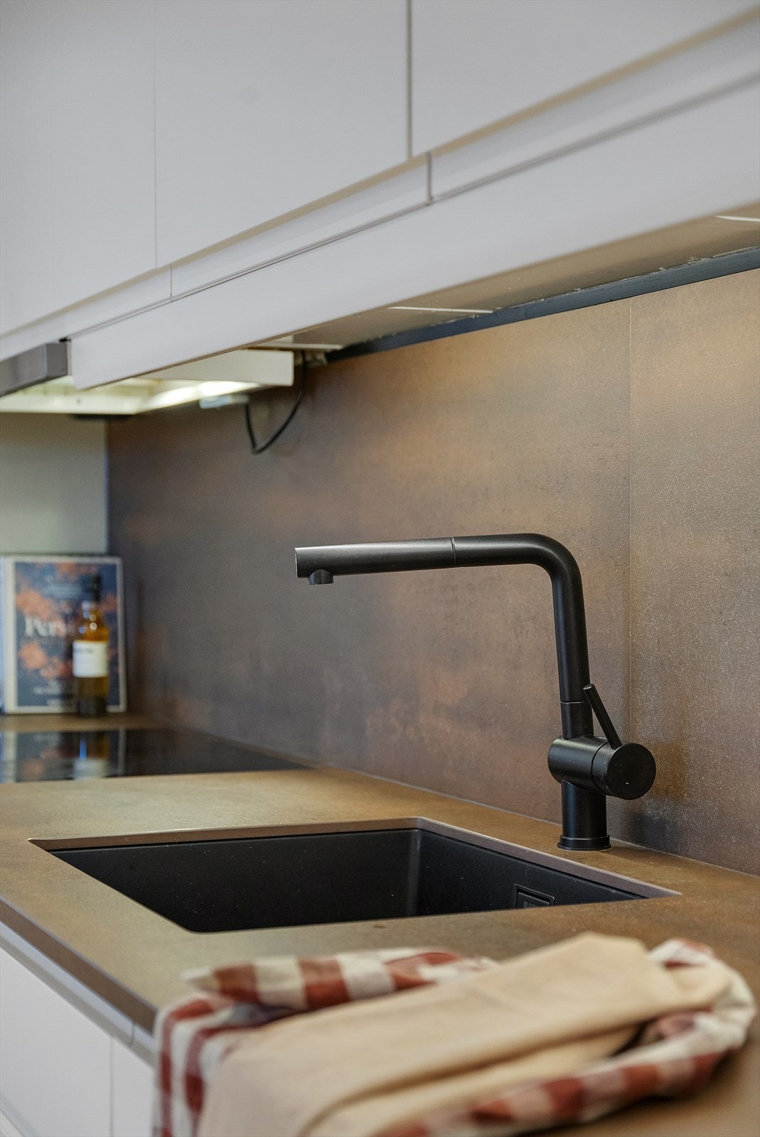 Kum med ettgreps blandebatteri. Galleribilde