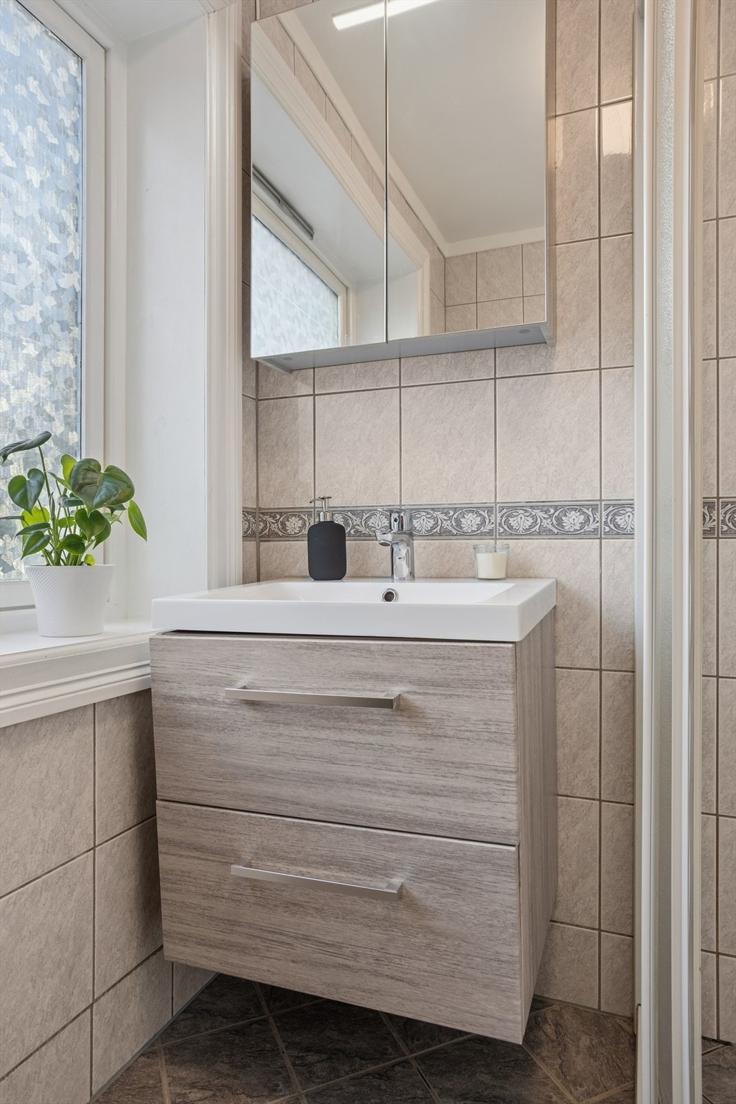 Badet ble oppgradert med nytt møblement i 2023. Galleribilde