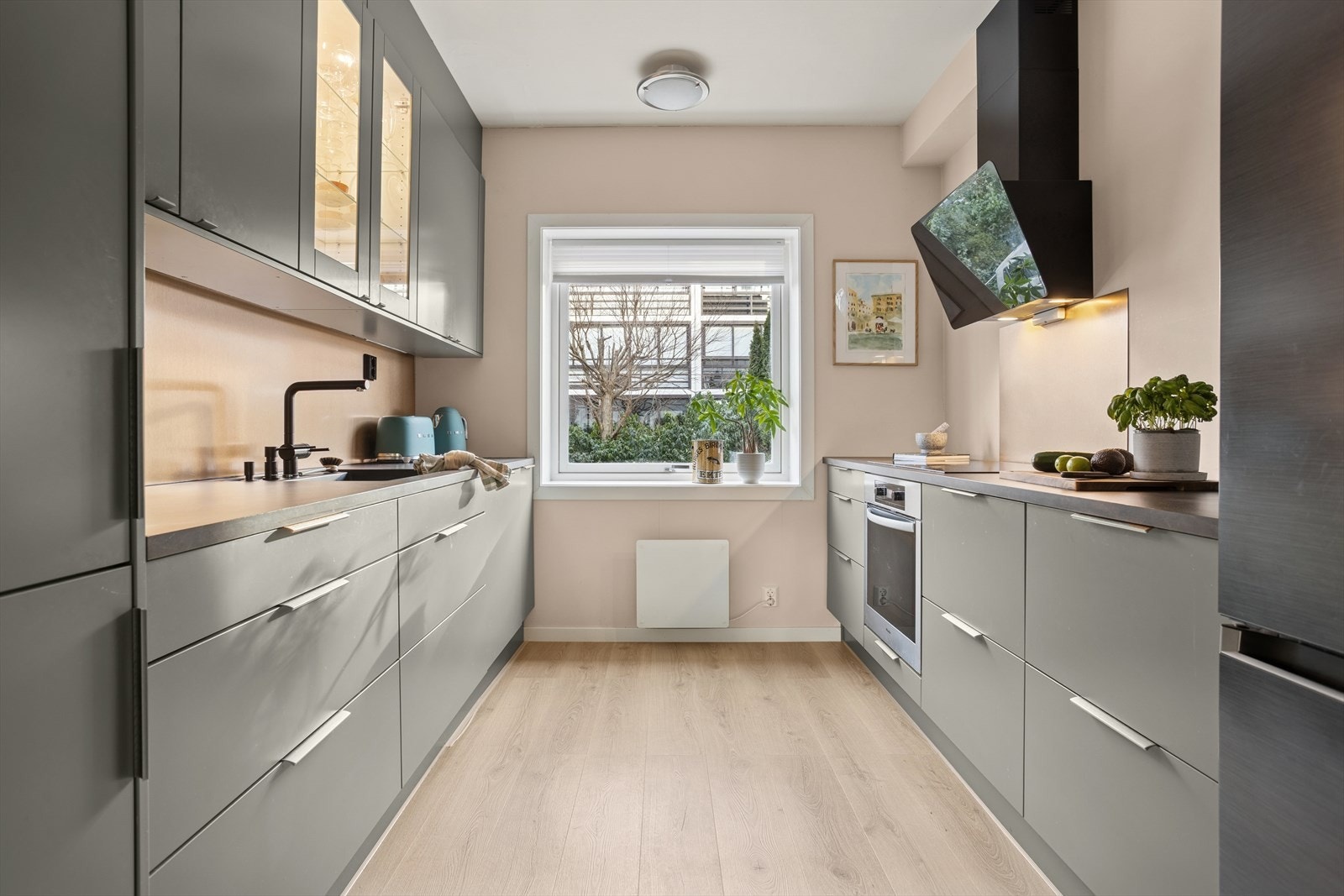 Meget flott kjøkken fra Norema som ble fornyet i 2023. Galleribilde