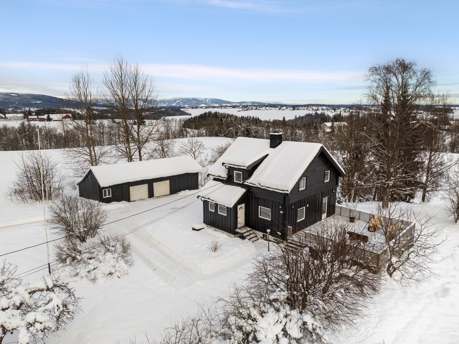 DNB Eiendom v/ Johanna Wenngren presenterer Åsvegen 389 - en koselig enebolig med attraktiv, landlig beliggenhet. Galleribilde