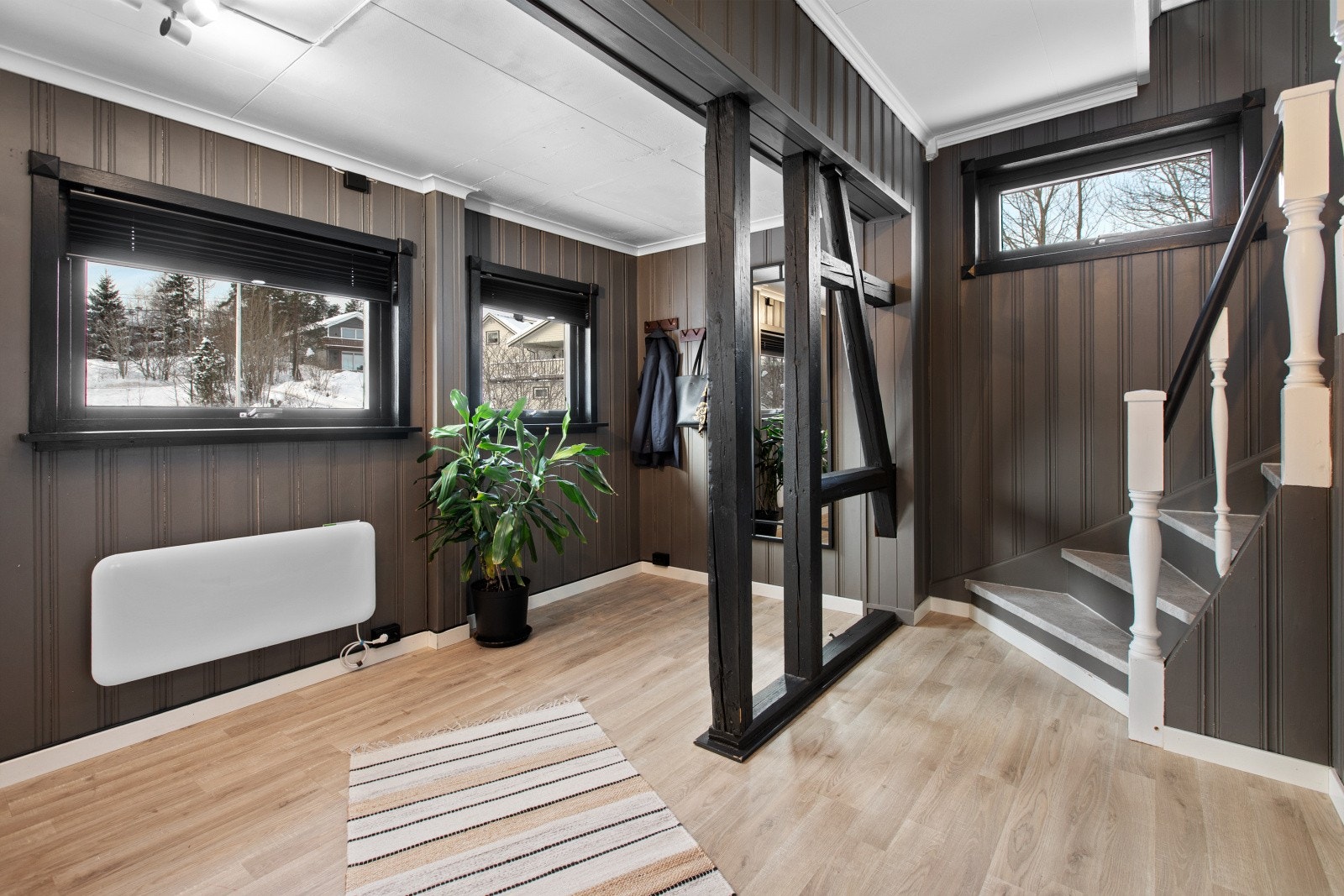 Fra trapperommet er det adkomst til boligens andre etasje. Galleribilde