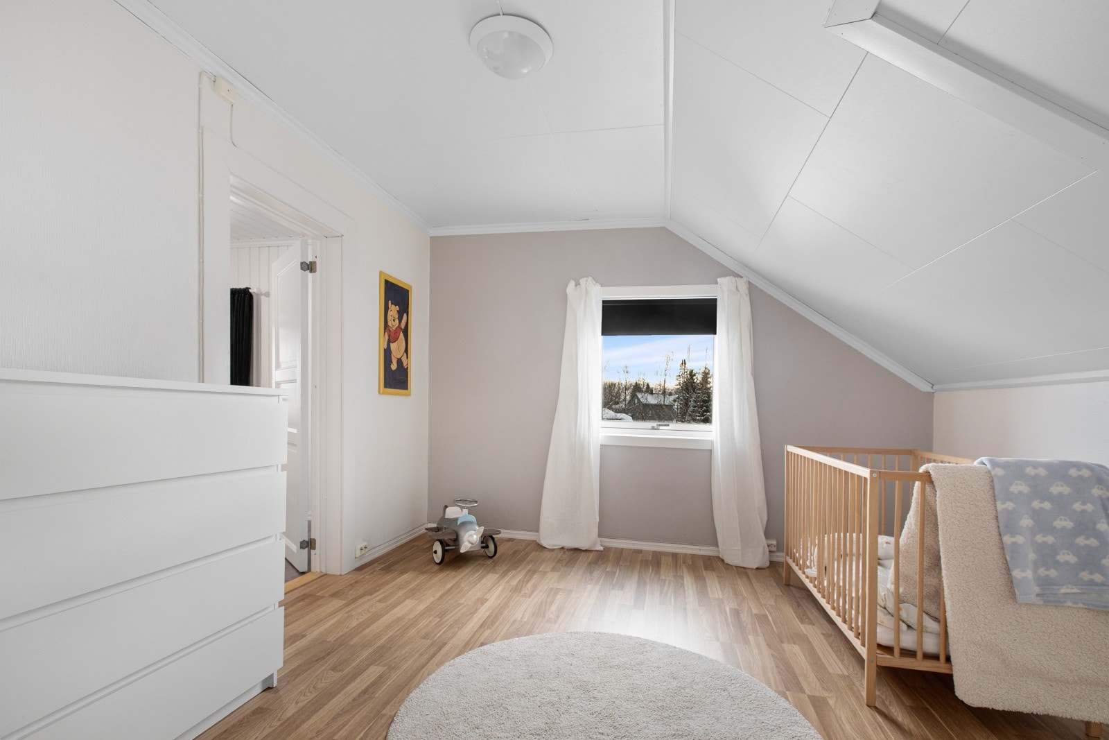 Soverom nummer to er i dag benyttet som barnerom, men har fleksible bruksmuligheter. Galleribilde