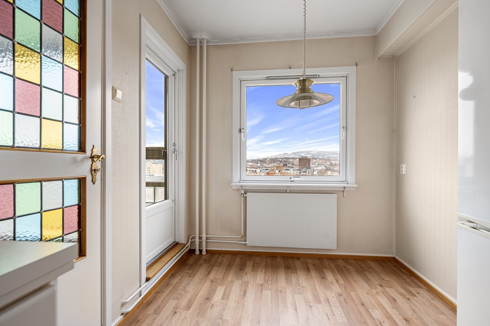 Spiseplass ved kjøkken Galleribilde