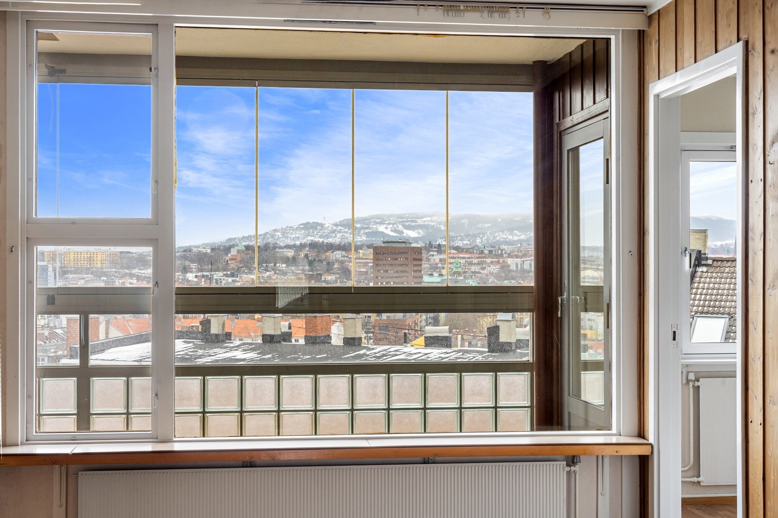 Innglasset balkong Galleribilde