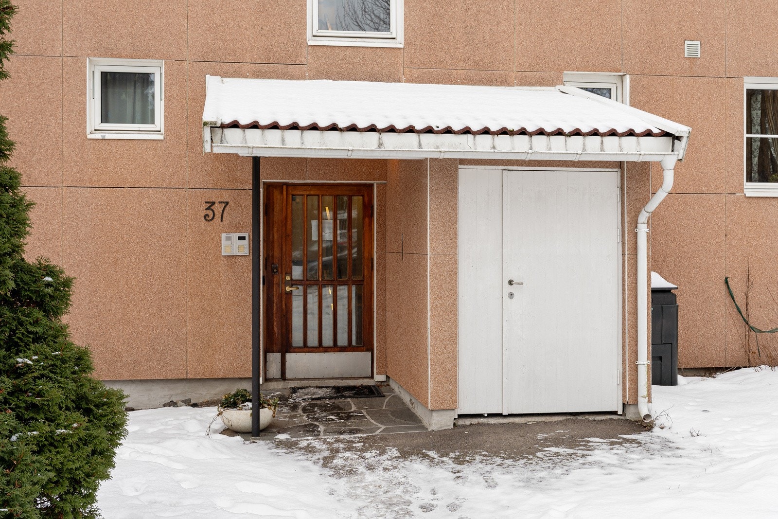 Hyggelig inngangsparti til sameiet Galleribilde