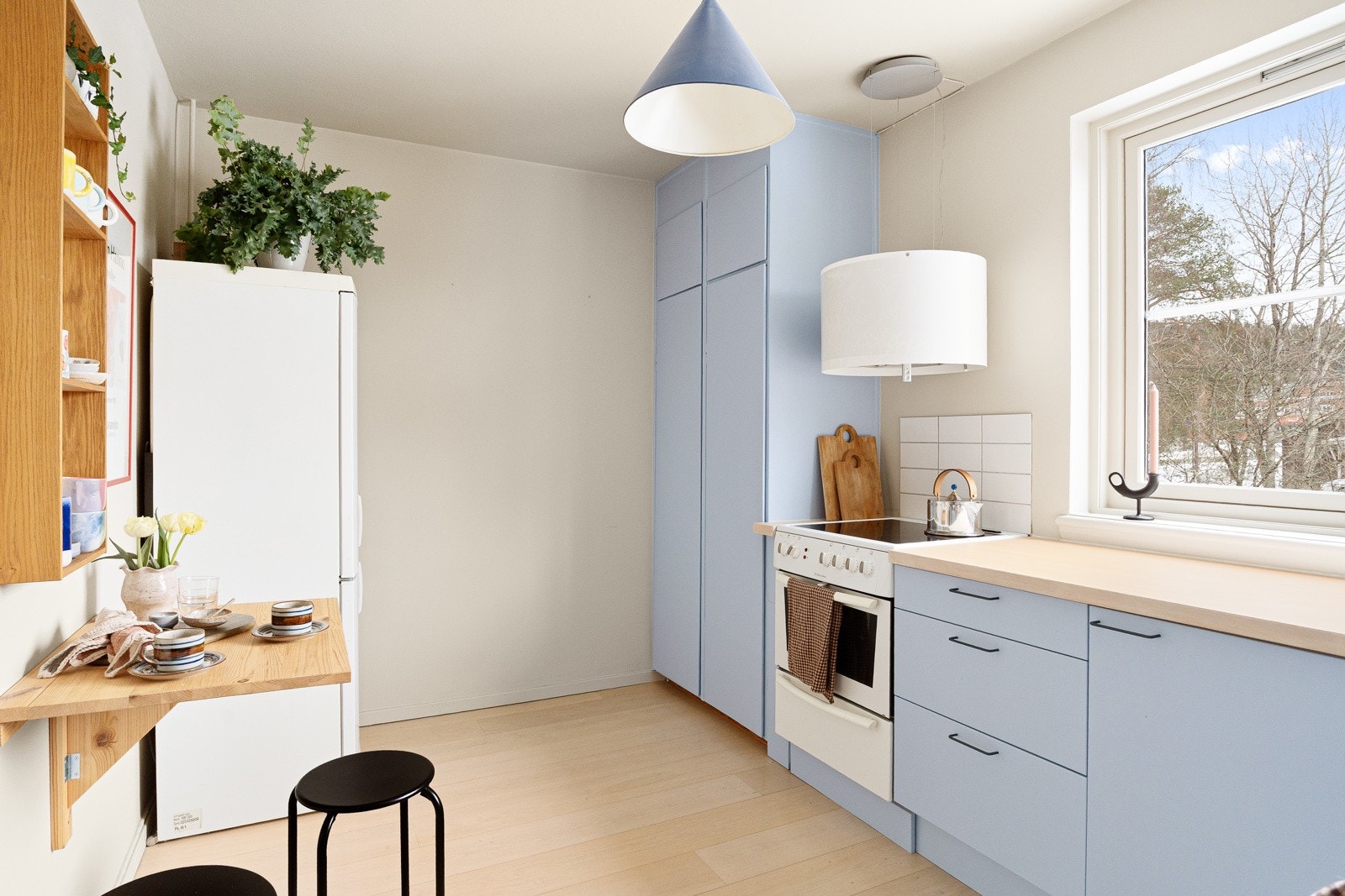 Andre leiligheter i sameiet har flyttet kjøkkenet ut i stuen og etablertet ekstra soverom Galleribilde