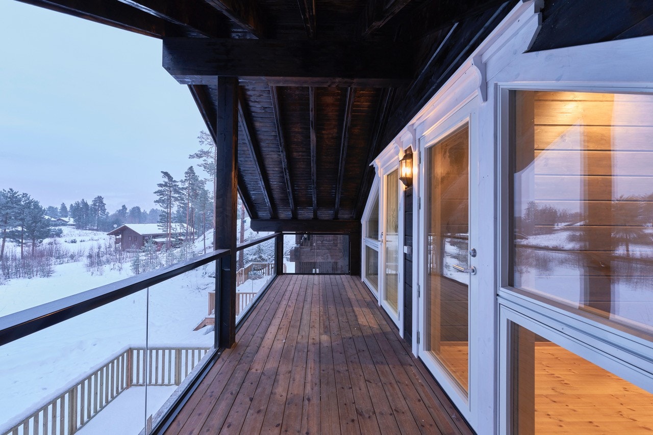 Hytta ligger ved Vrådal Panorama / alpinalegget - her fra overbygget balkong i 2. etasje Galleribilde