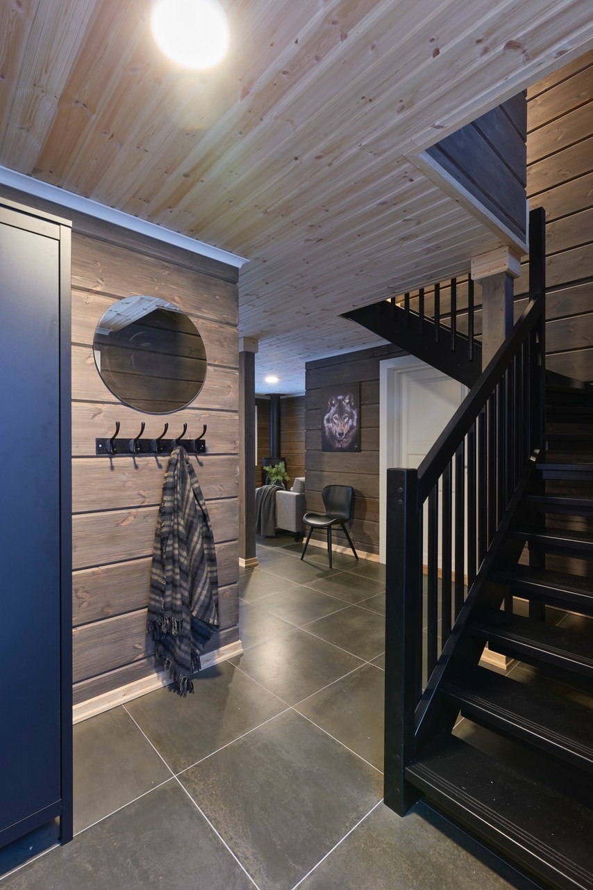 Inngangspartiet - hytta er ledig for snarlig overtagelse Galleribilde