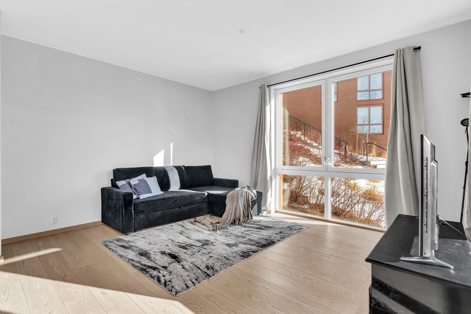 Bygget er fra 2020 og har et godt inneklima med balansert ventilasjon Galleribilde