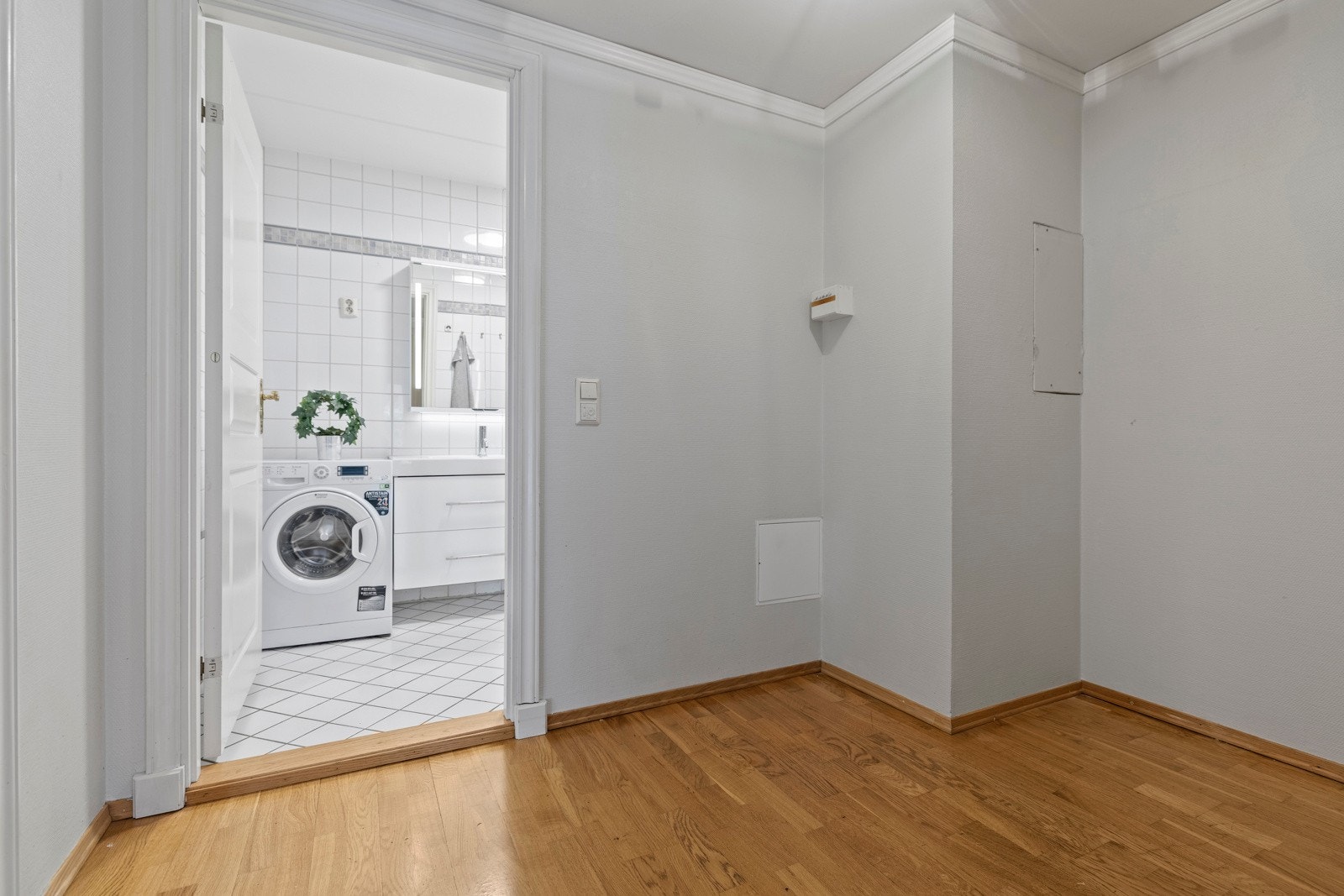 Direkte adkomst fra hovedsoverommet til badet. Galleribilde