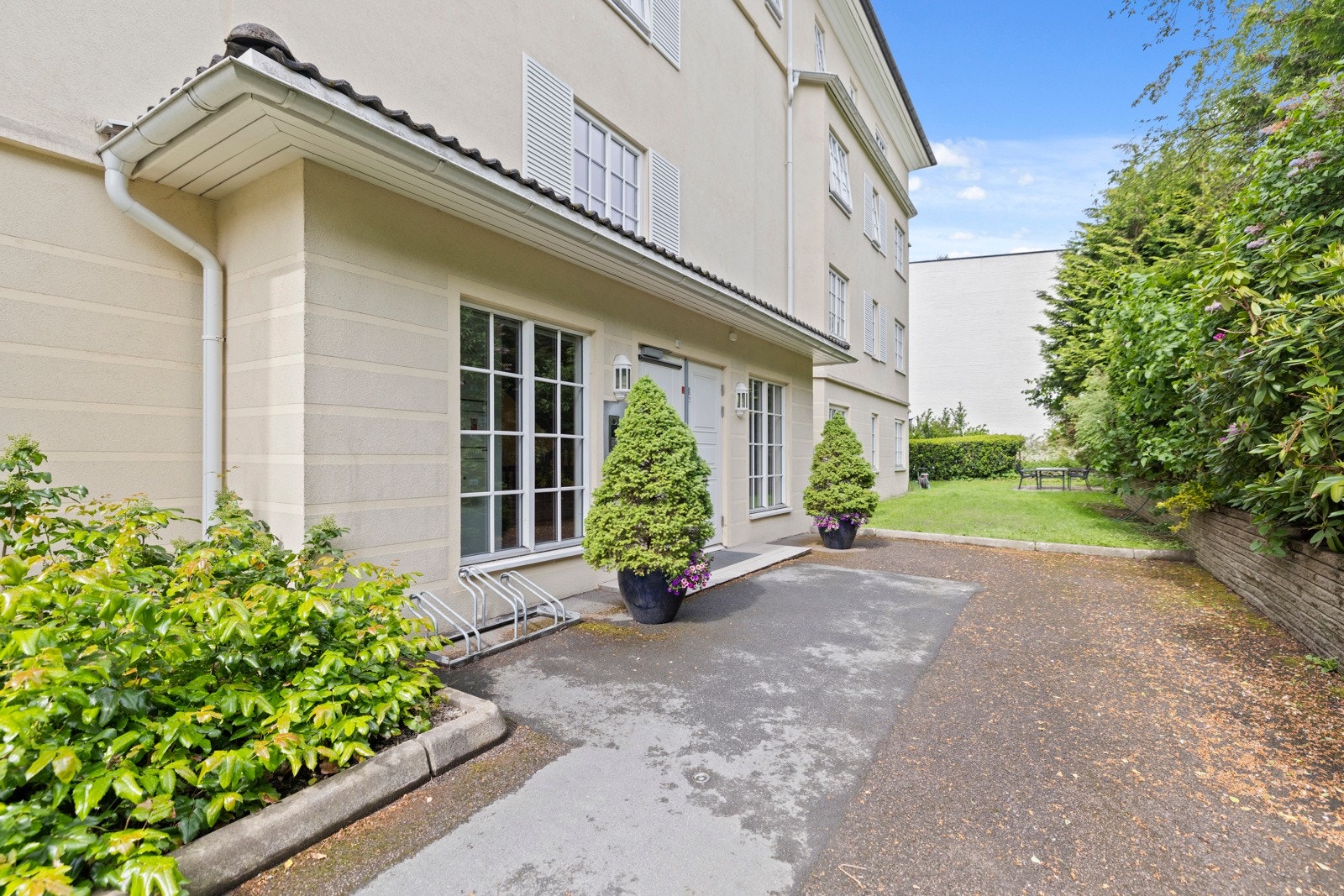 Moderne bygg fra 1995 tegnet av ark. Lorentz Gedde-Dahl Galleribilde