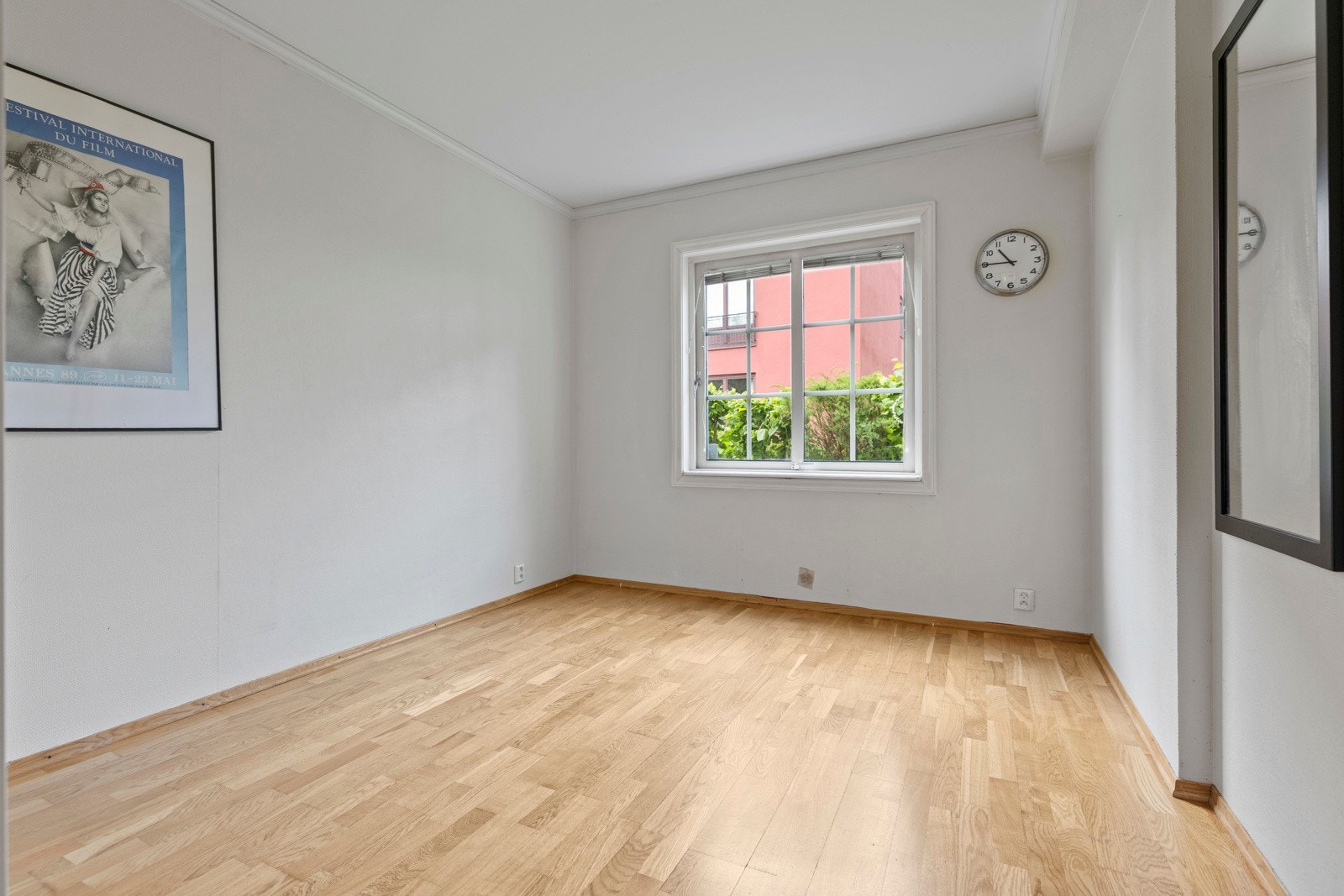 Leiligheten har to innbydende soverom med god plass til seng og garderobeløsning. Galleribilde