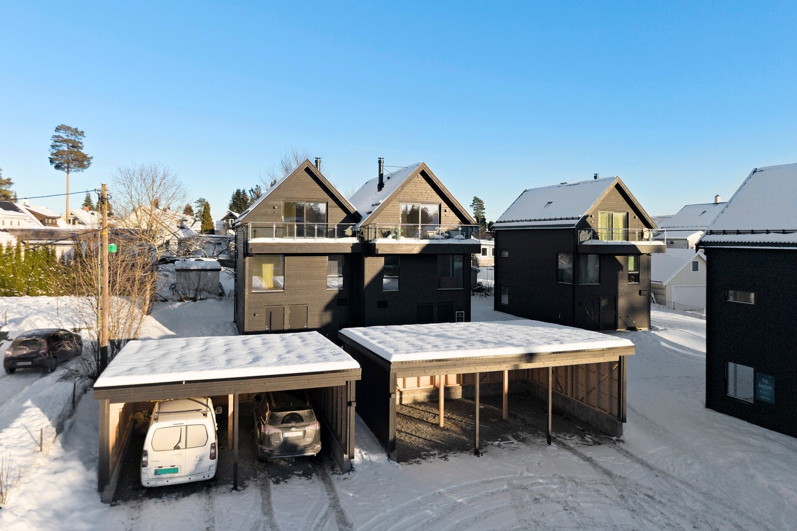 Medfølger 1 carport + p-plass på fellestomt Galleribilde