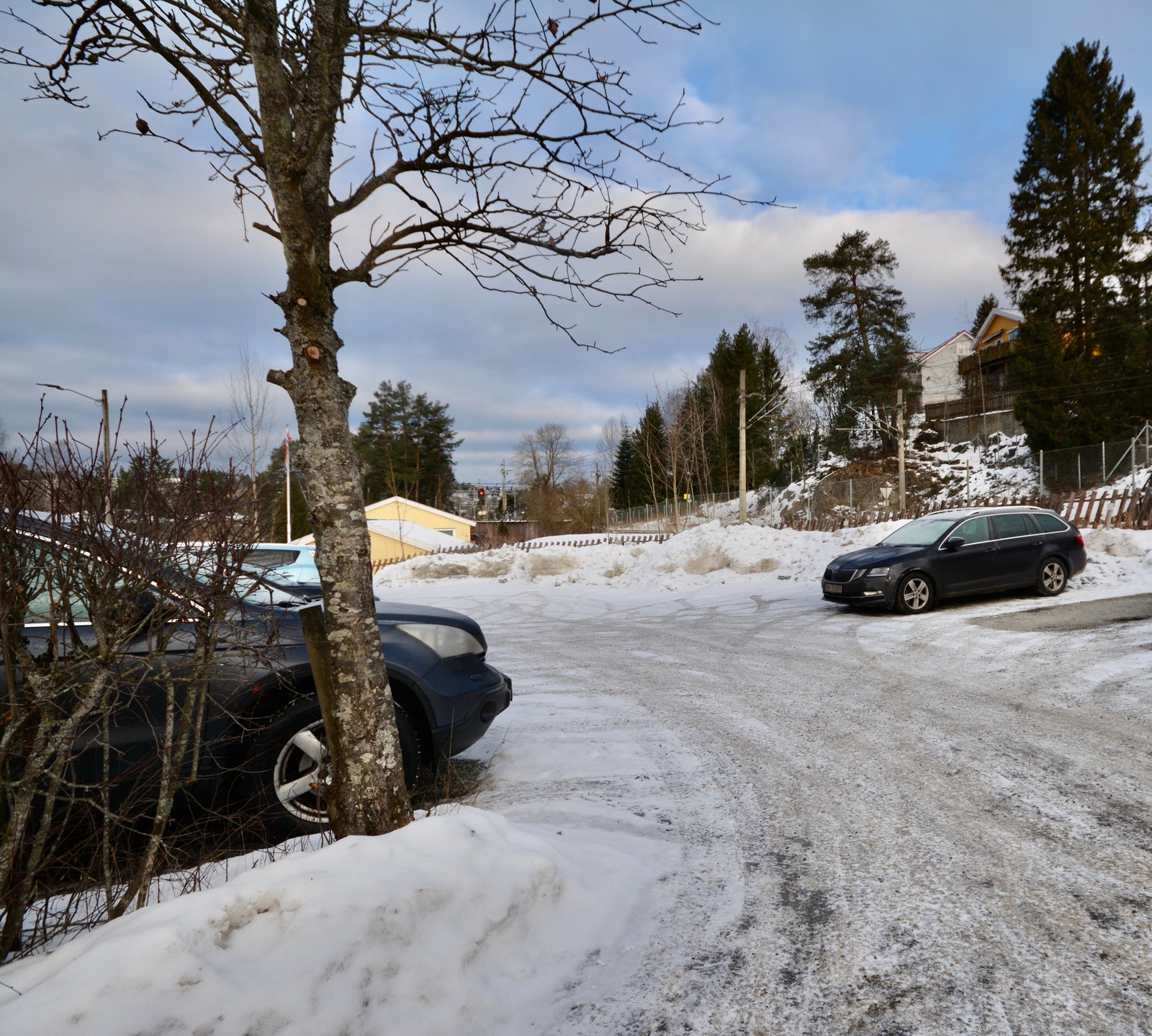 Egen reservert parkering - på fellesområdet. Galleribilde
