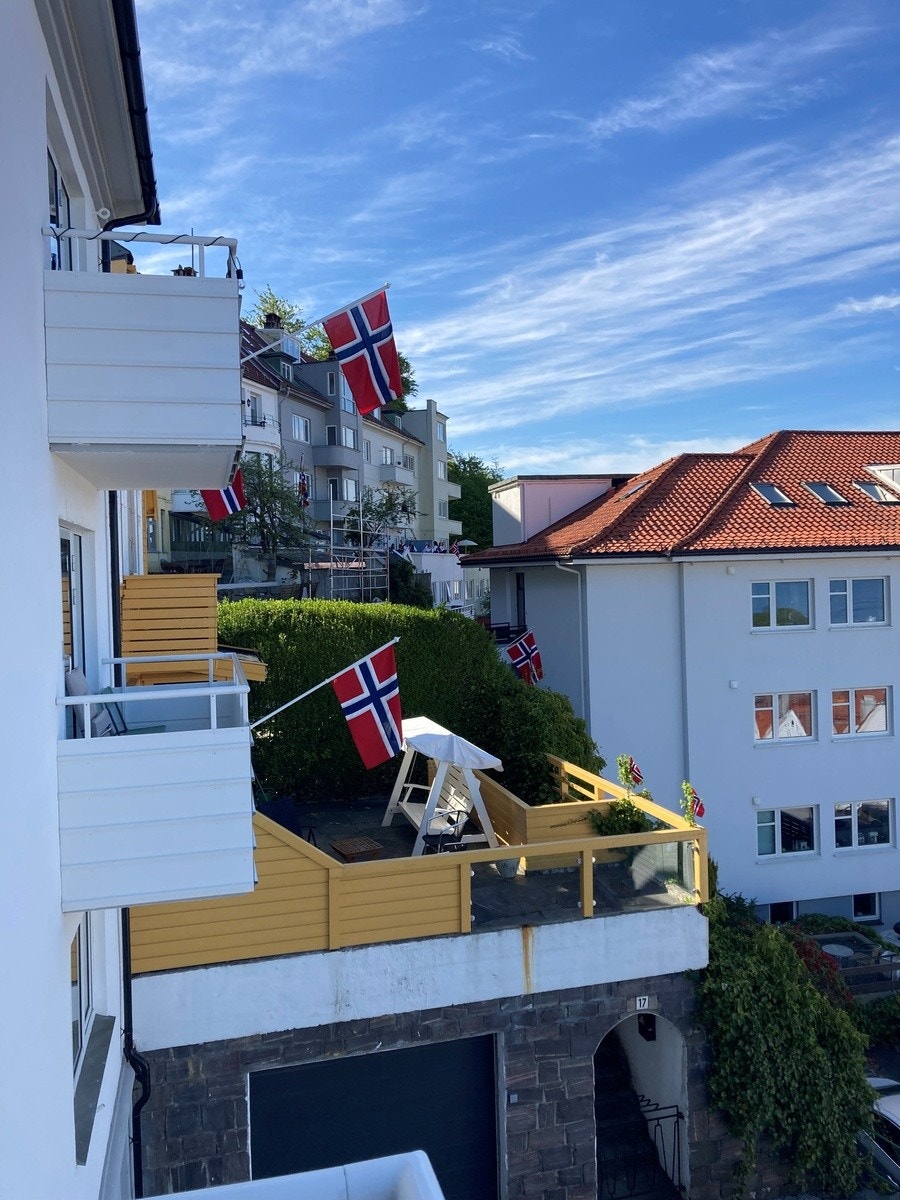 Utsikt fra balkong Galleribilde