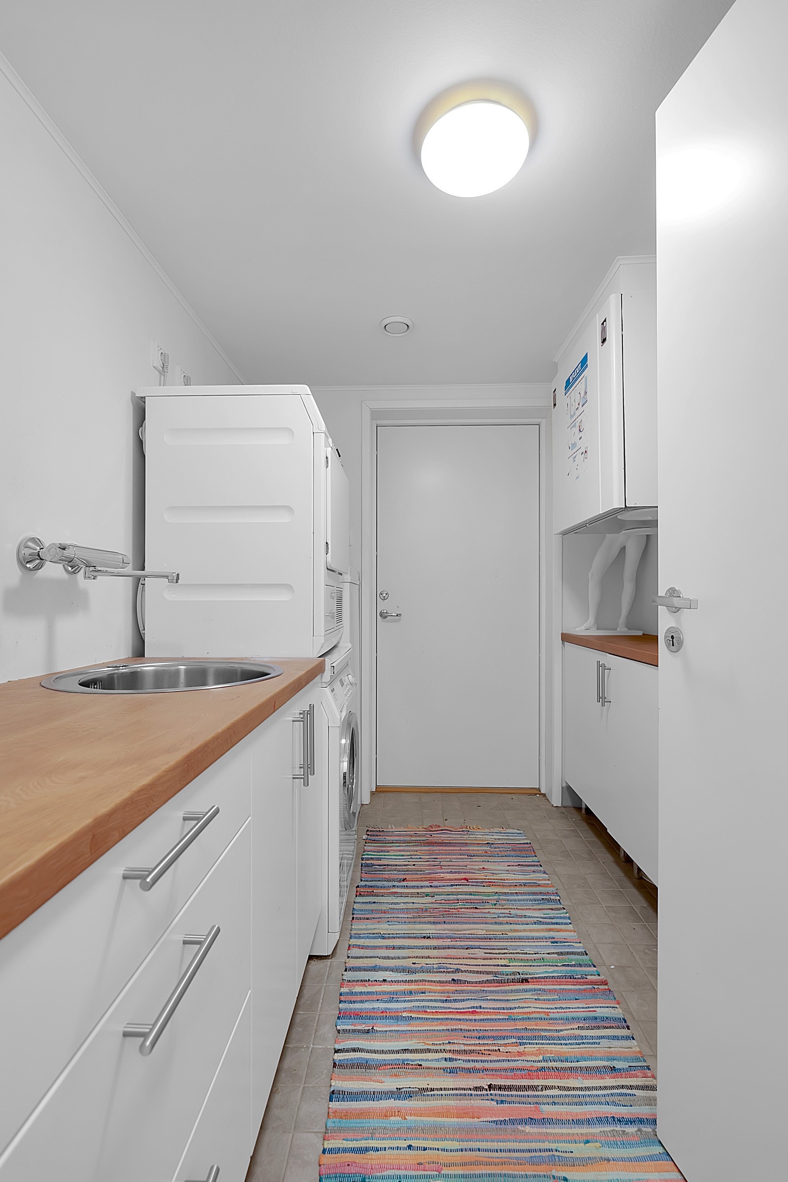 Vaskerommet er av fin størrelse på ca. 8,5m2 som gir god plass til både innredning og hvitevarer Galleribilde