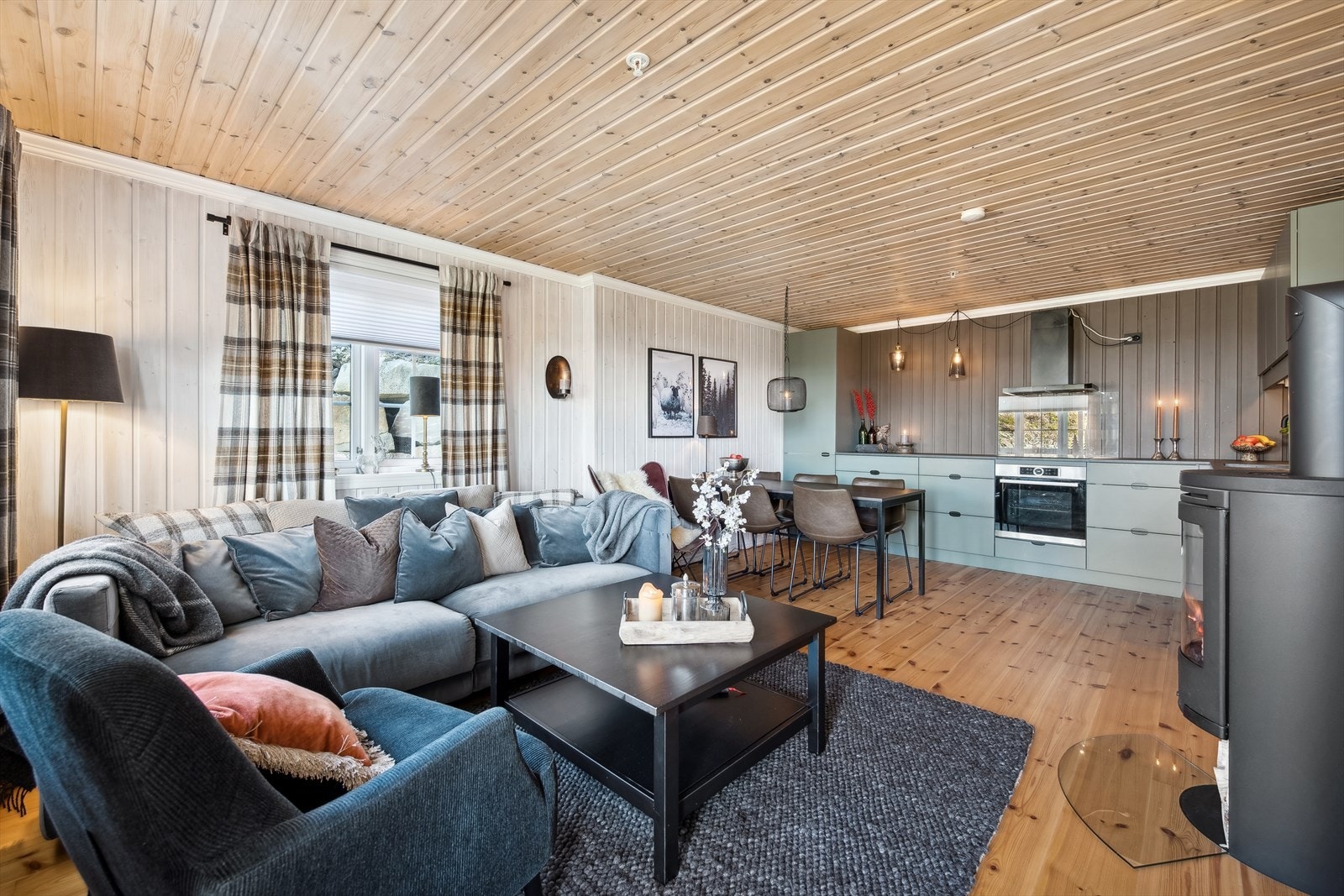 Denne fjellleiligheten er både delikat og innbydende, med nøye gjennomtenkte detaljer. Galleribilde